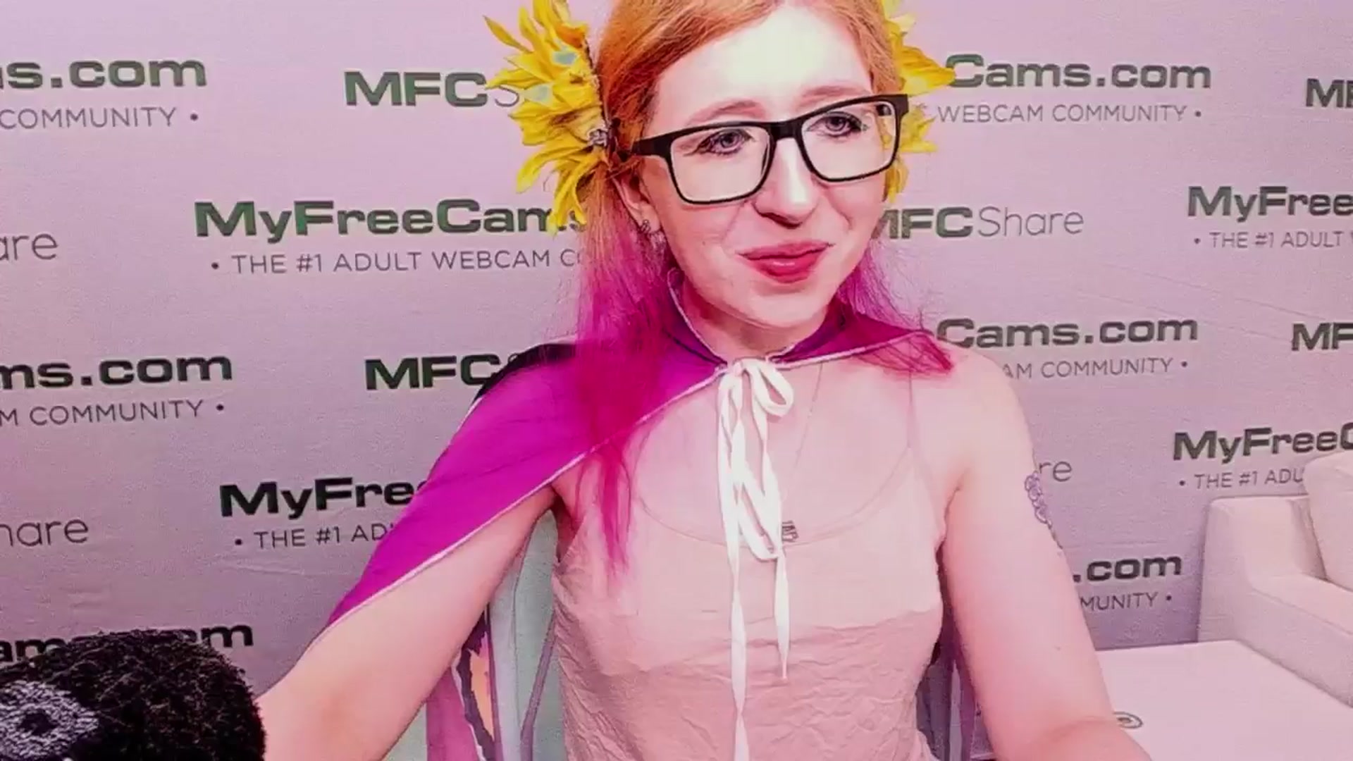 Gallery image thumbnail from girlbotDiv's myfreecams stream on, 01/22/2026, 02:29 image 13 of 20