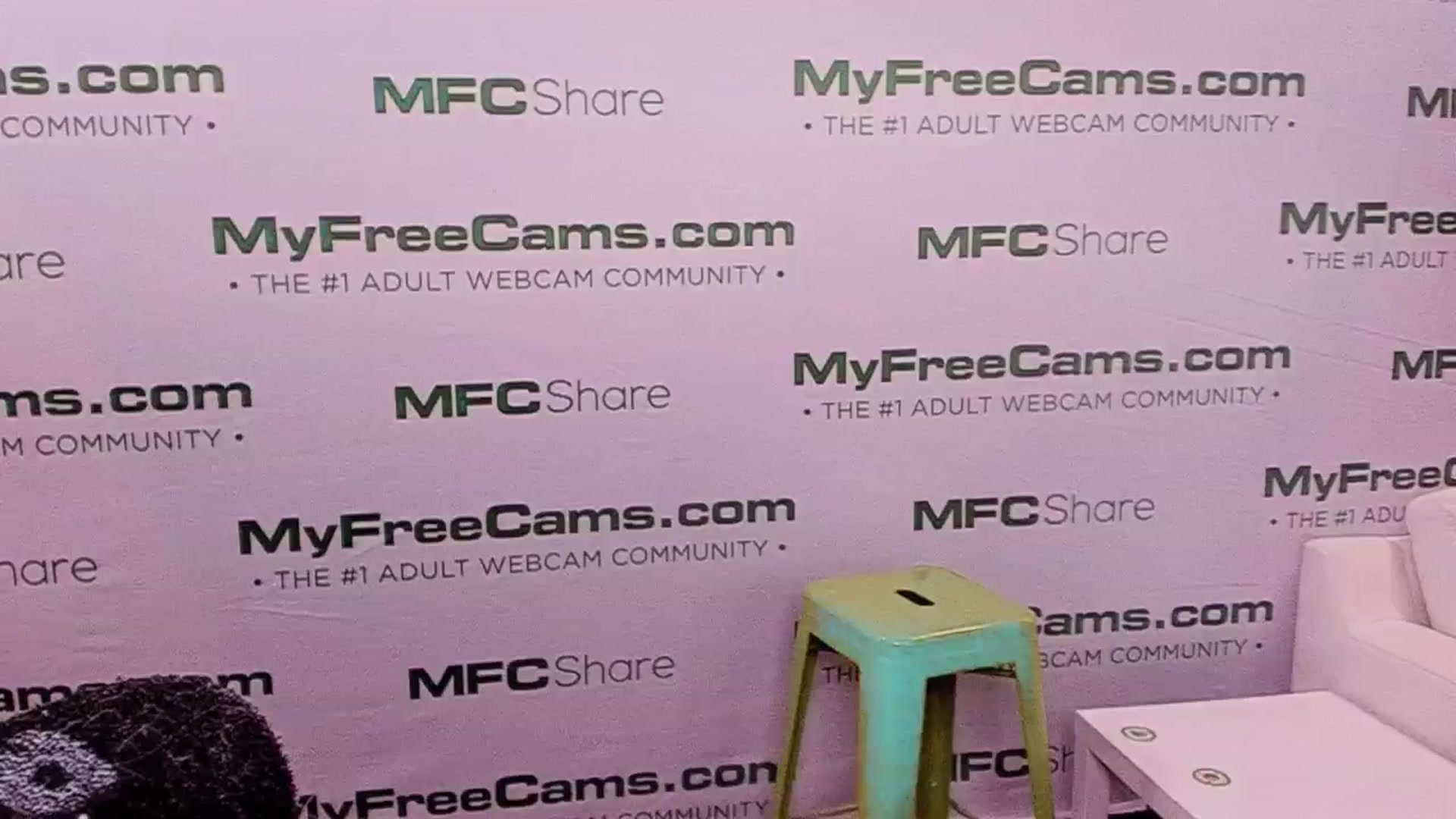Gallery image thumbnail from girlbotDiv's myfreecams stream on, 01/22/2026, 02:29 image 4 of 20
