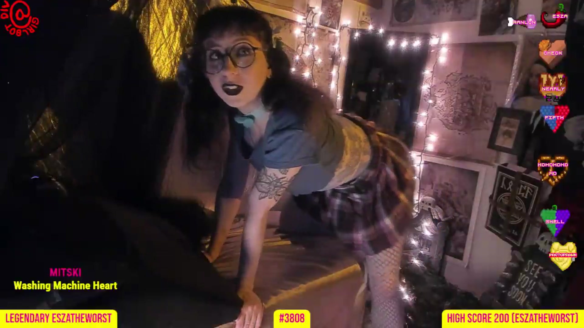 Gallery image thumbnail from girlbotDiv's myfreecams stream on, 07/12/2026, 01:00 image 9 of 20