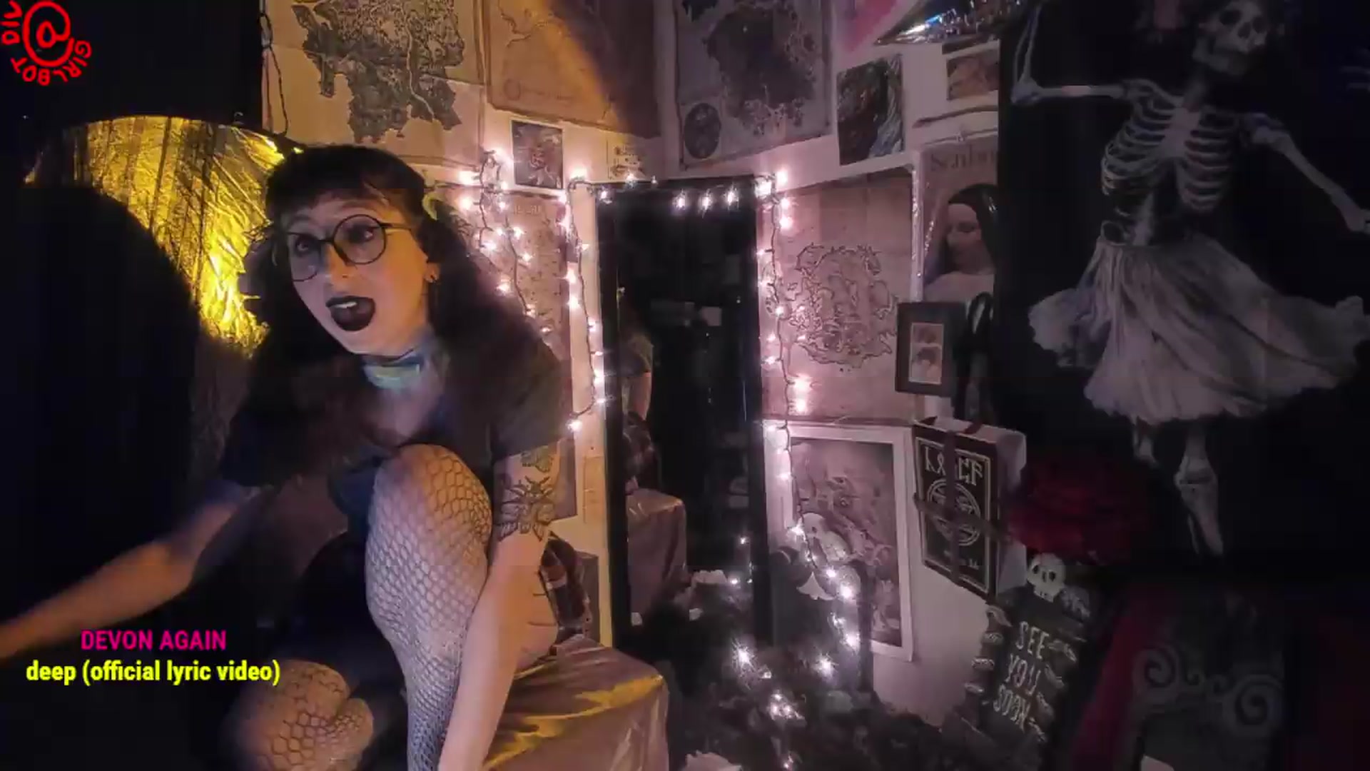 Gallery image thumbnail from girlbotDiv's myfreecams stream on, 07/12/2026, 01:00 image 1 of 20