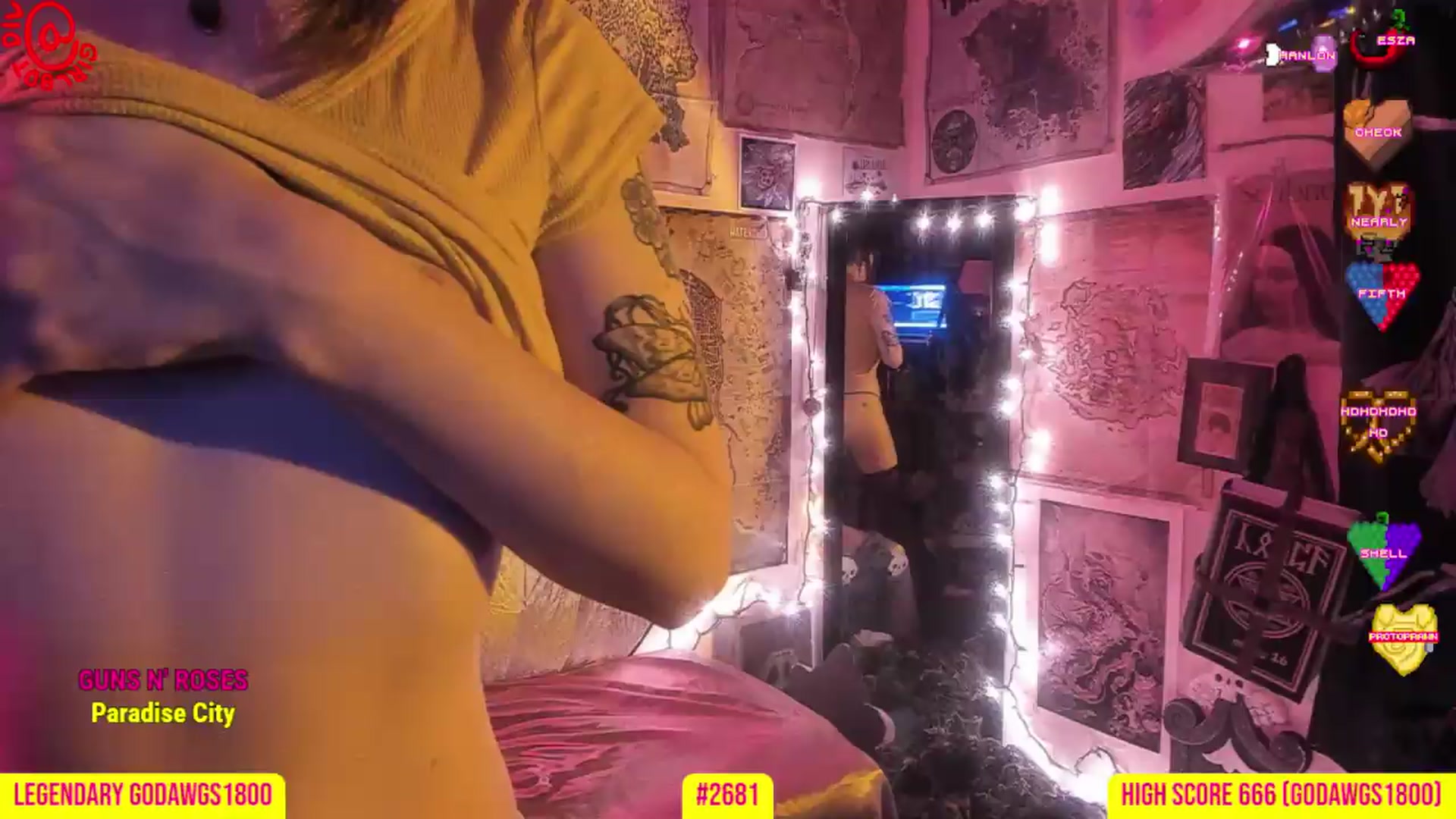 Gallery image thumbnail from girlbotDiv's myfreecams stream on, 07/19/2026, 02:30 image 16 of 20