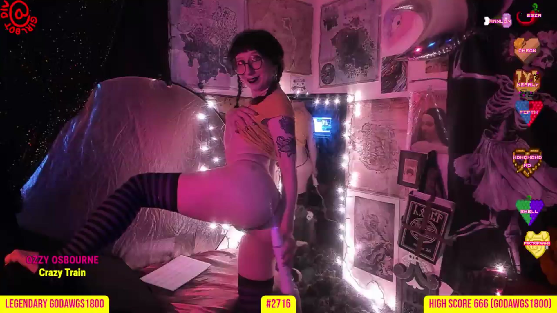Gallery image thumbnail from girlbotDiv's myfreecams stream on, 07/19/2026, 02:30 image 10 of 20