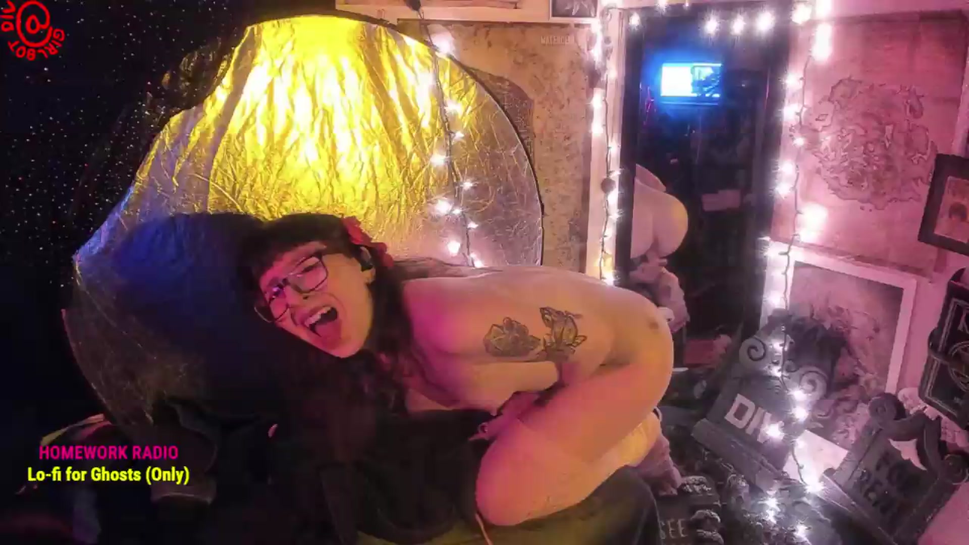 Gallery image thumbnail from girlbotDiv's myfreecams stream on, 07/23/2026, 03:57 image 4 of 20