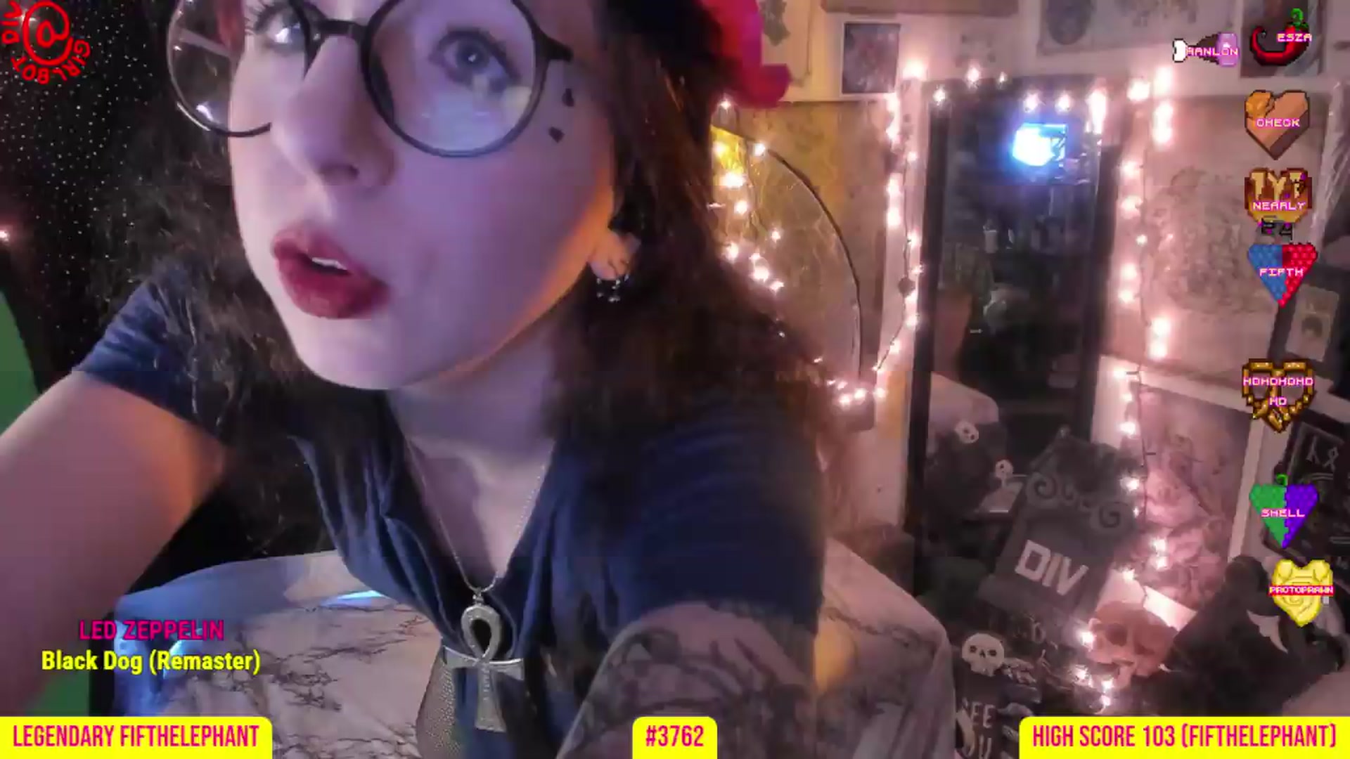 Gallery image thumbnail from girlbotDiv's myfreecams stream on, 08/06/2026, 21:11 image 12 of 20