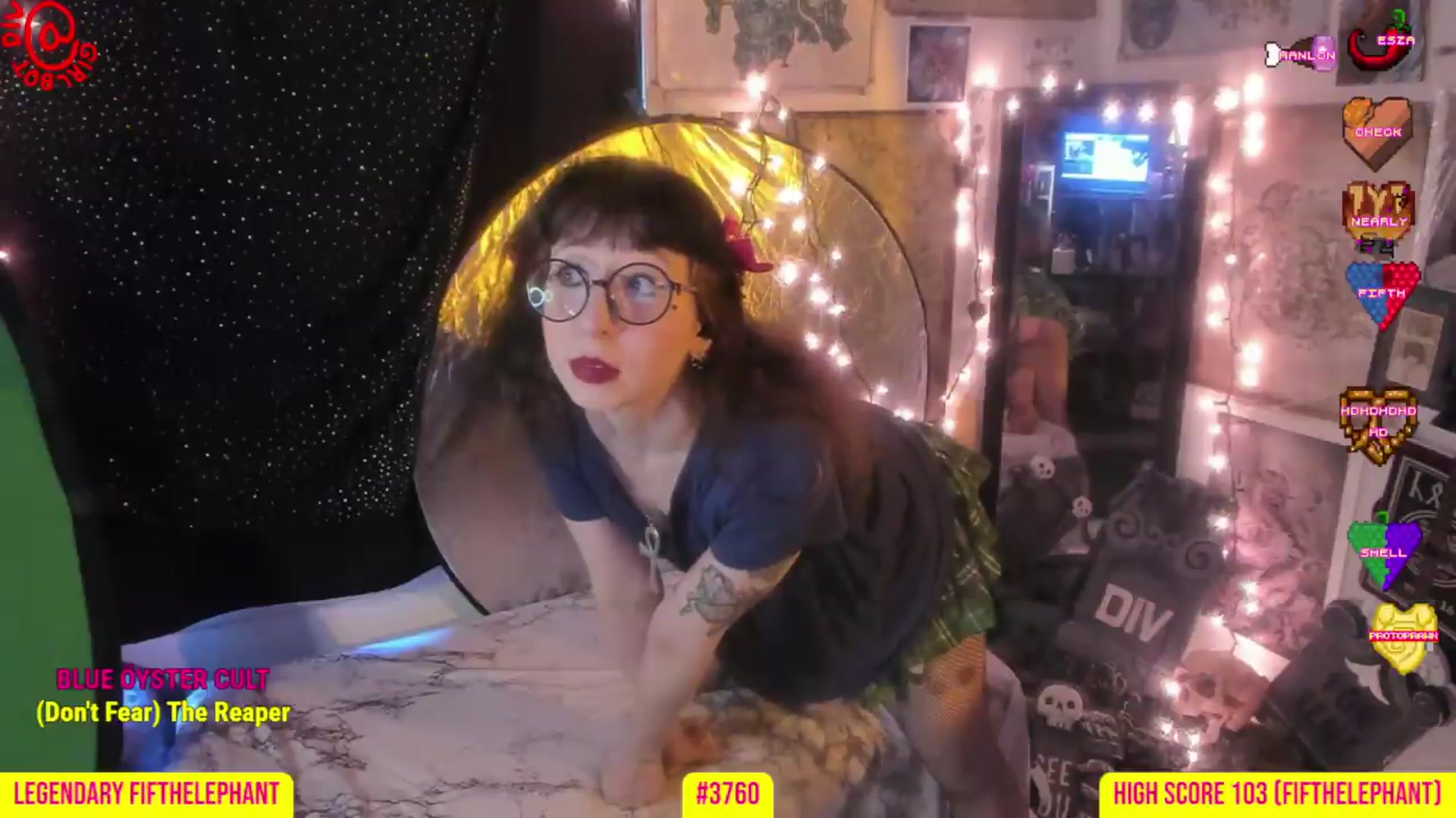Gallery image thumbnail from girlbotDiv's myfreecams stream on, 08/06/2026, 21:11 image 10 of 20