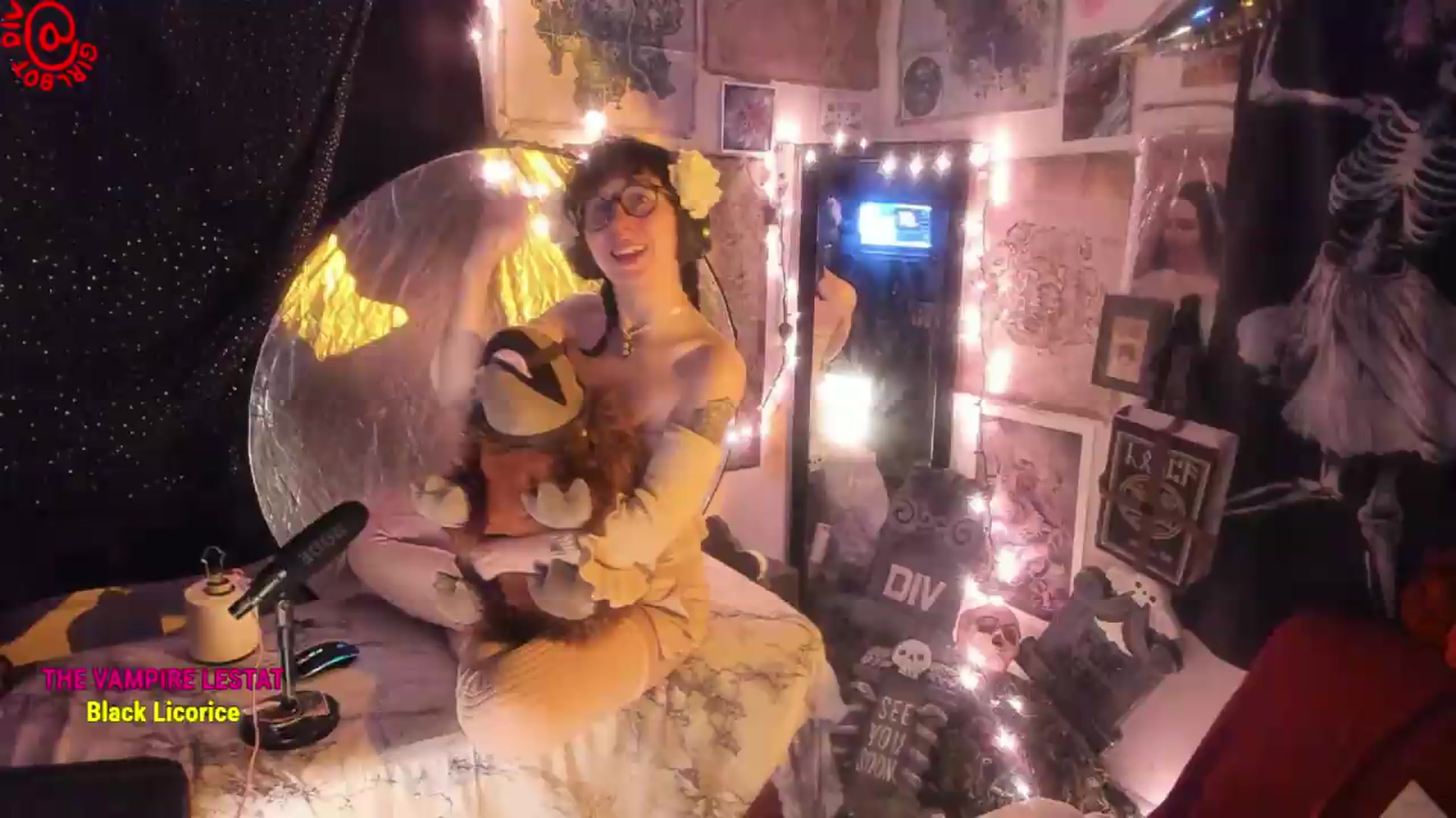Gallery image thumbnail from girlbotDiv's myfreecams stream on, 08/13/2026, 01:30 image 4 of 20