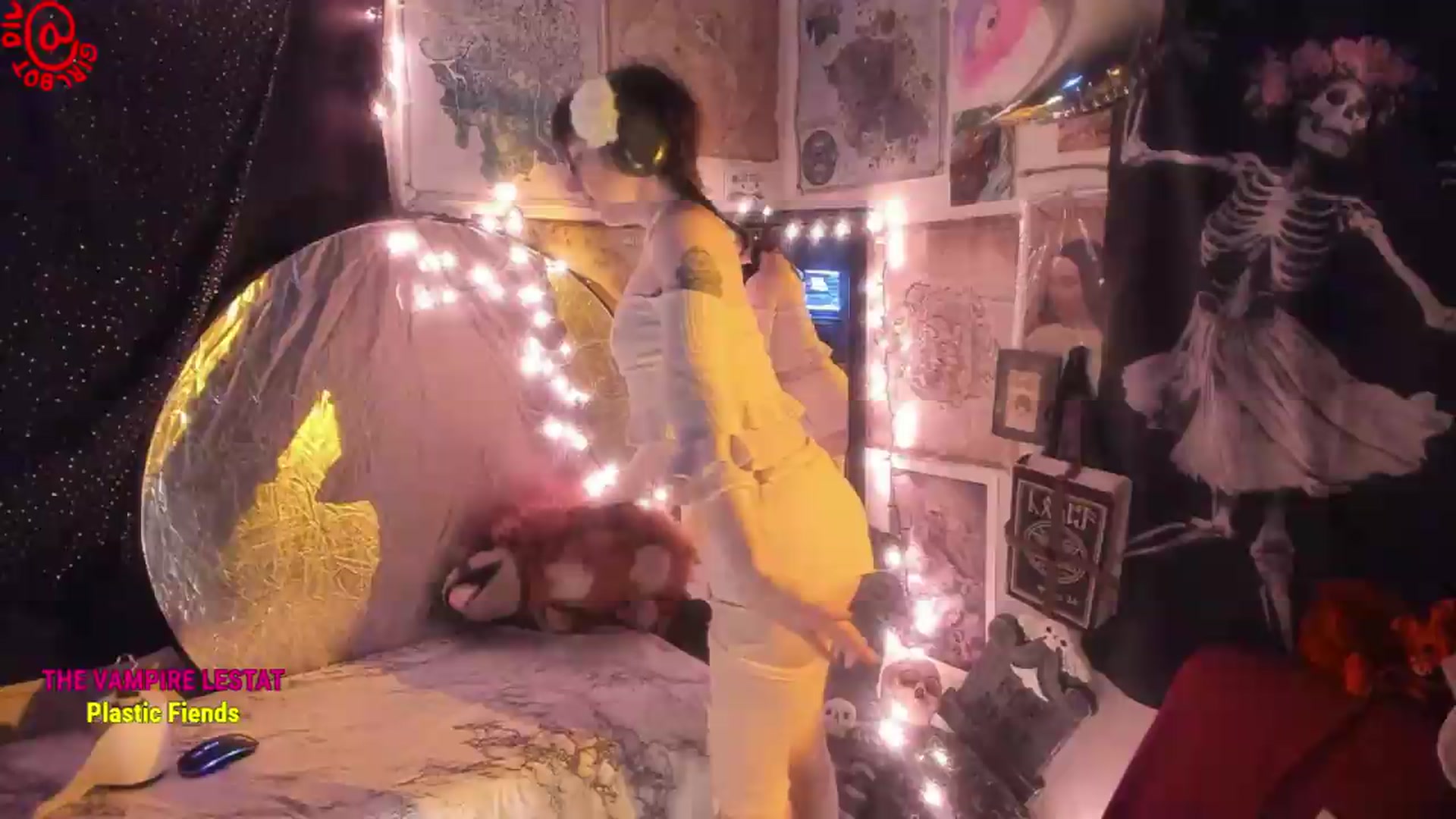 Gallery image thumbnail from girlbotDiv's myfreecams stream on, 08/13/2026, 01:30 image 8 of 20