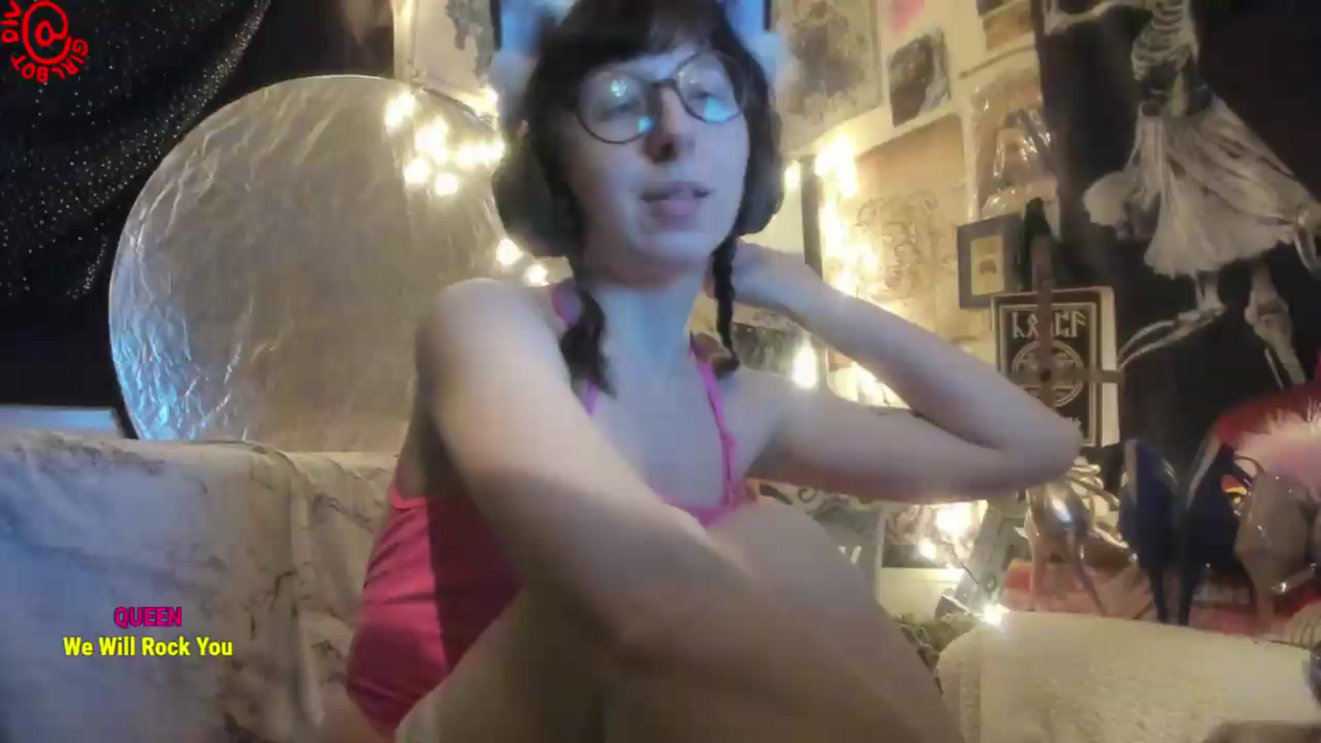 Gallery image thumbnail from girlbotDiv's myfreecams stream on, 08/16/2026, 04:38 image 1 of 20