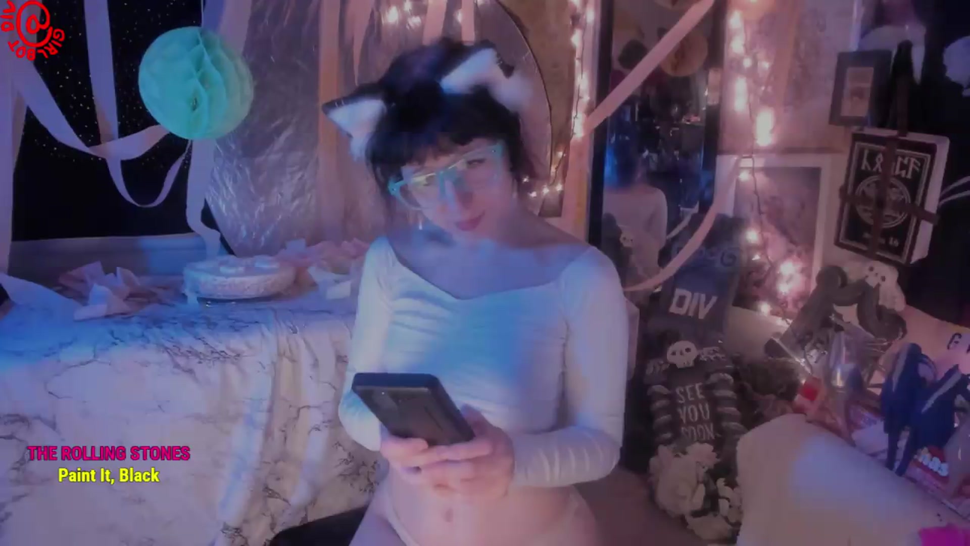 Gallery image thumbnail from girlbotDiv's myfreecams stream on, 08/17/2026, 02:28 image 6 of 20