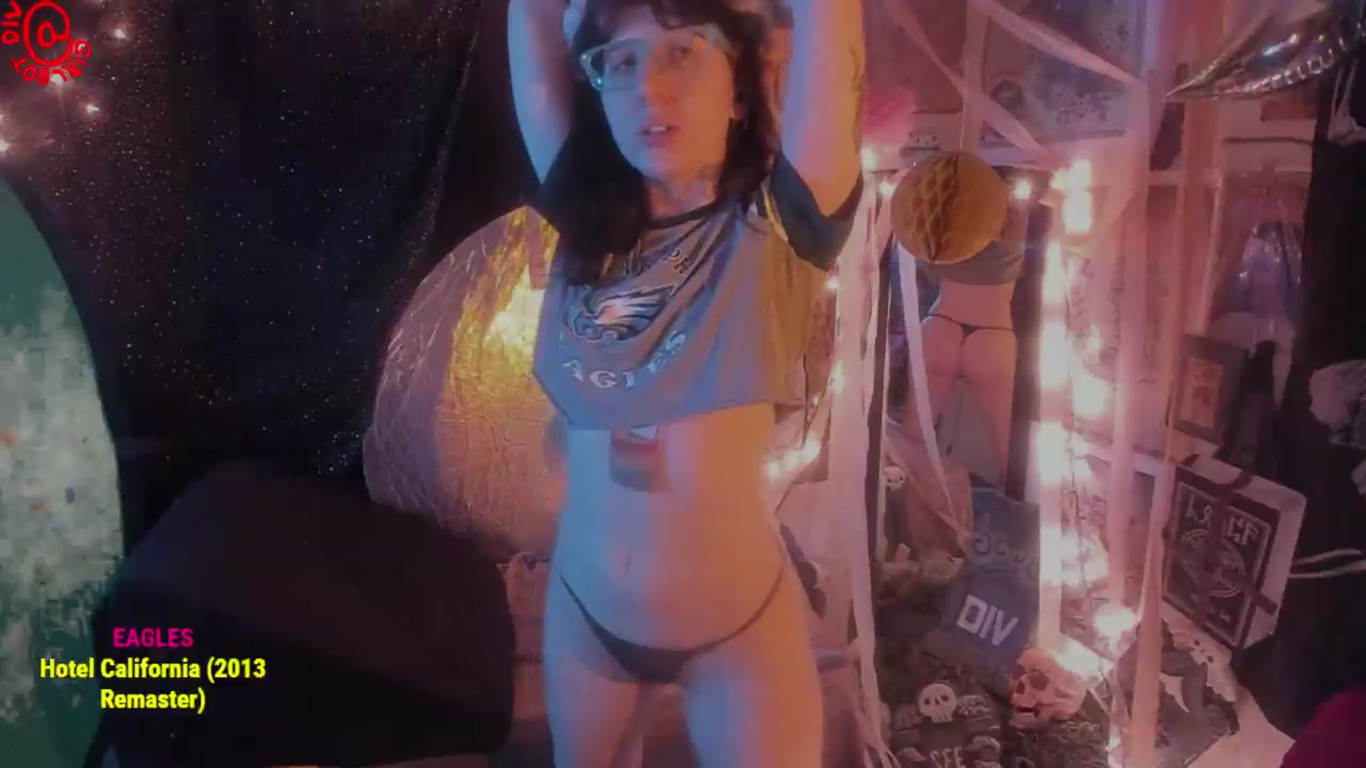 Gallery image thumbnail from girlbotDiv's myfreecams stream on, 08/20/2026, 02:53 image 12 of 20