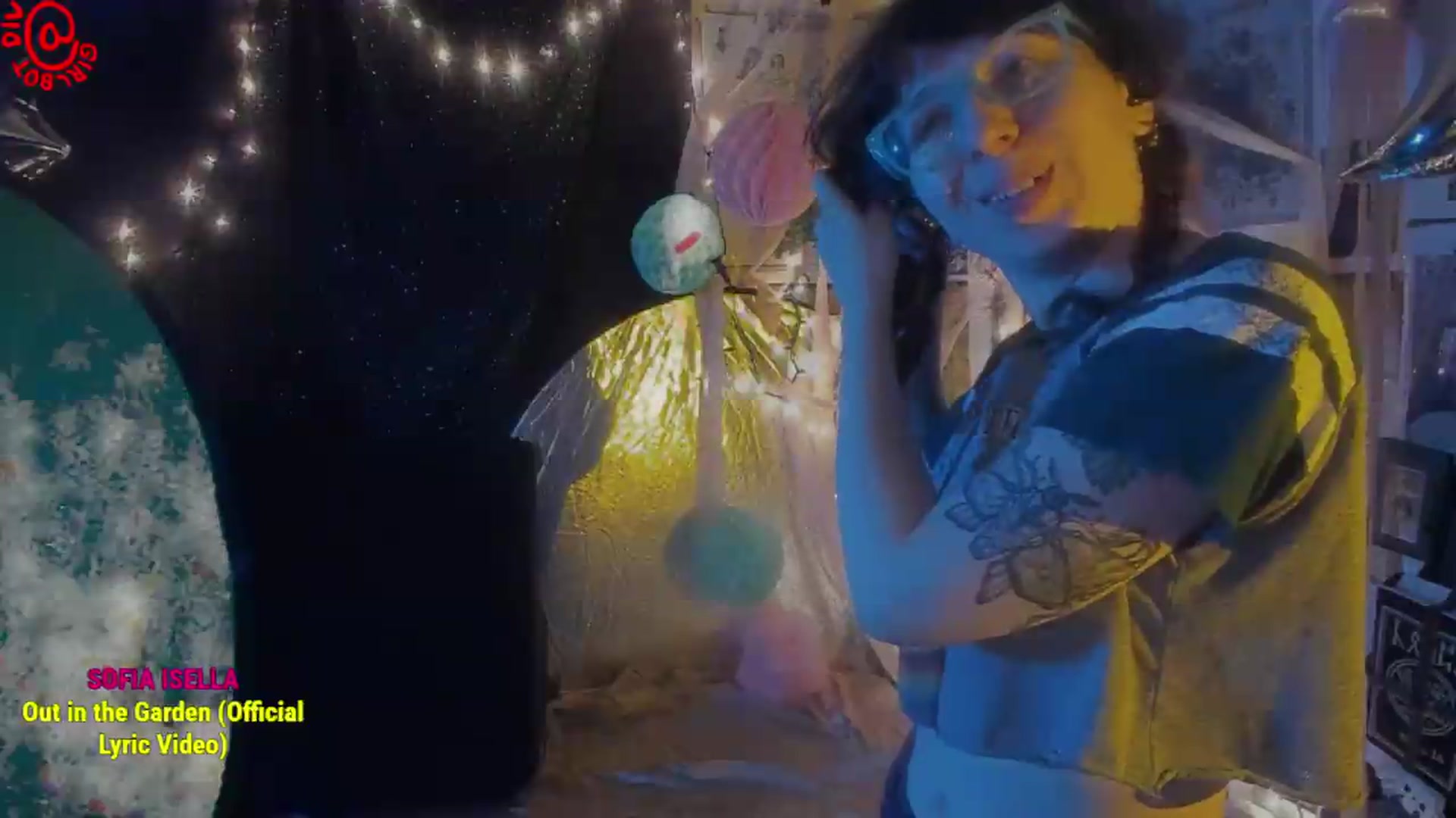 Gallery image thumbnail from girlbotDiv's myfreecams stream on, 08/20/2026, 02:53 image 2 of 20