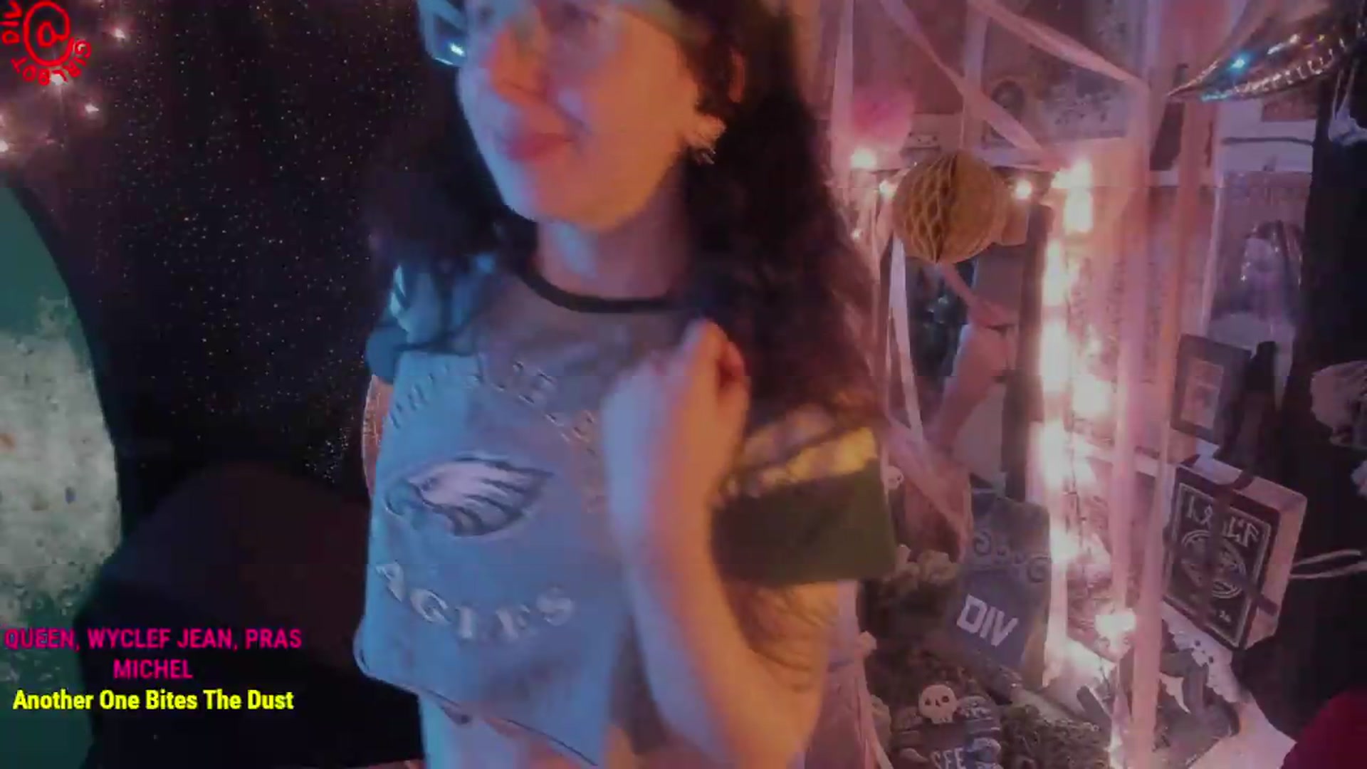 Gallery image thumbnail from girlbotDiv's myfreecams stream on, 08/20/2026, 02:53 image 16 of 20