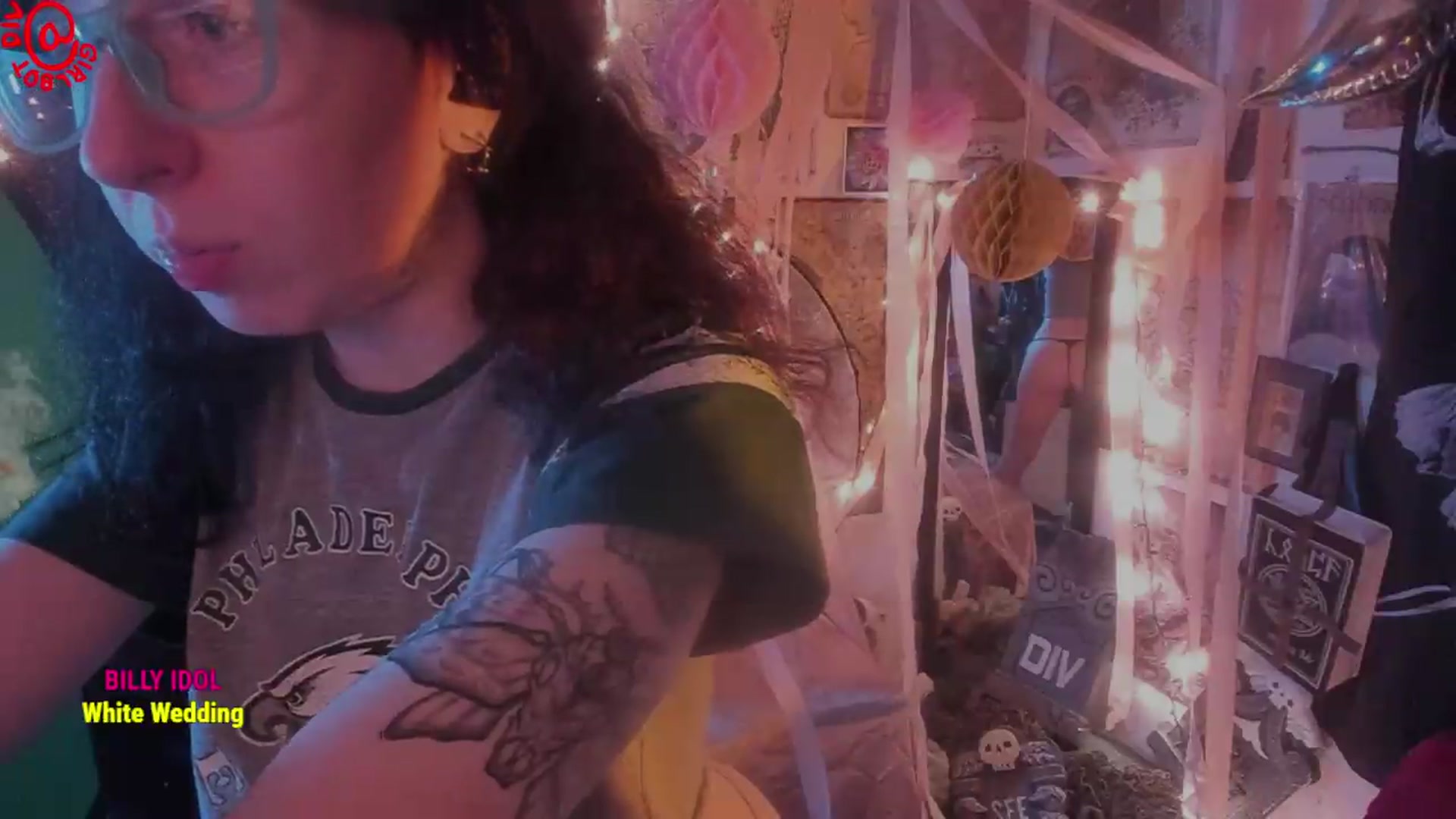 Gallery image thumbnail from girlbotDiv's myfreecams stream on, 08/20/2026, 02:53 image 18 of 20