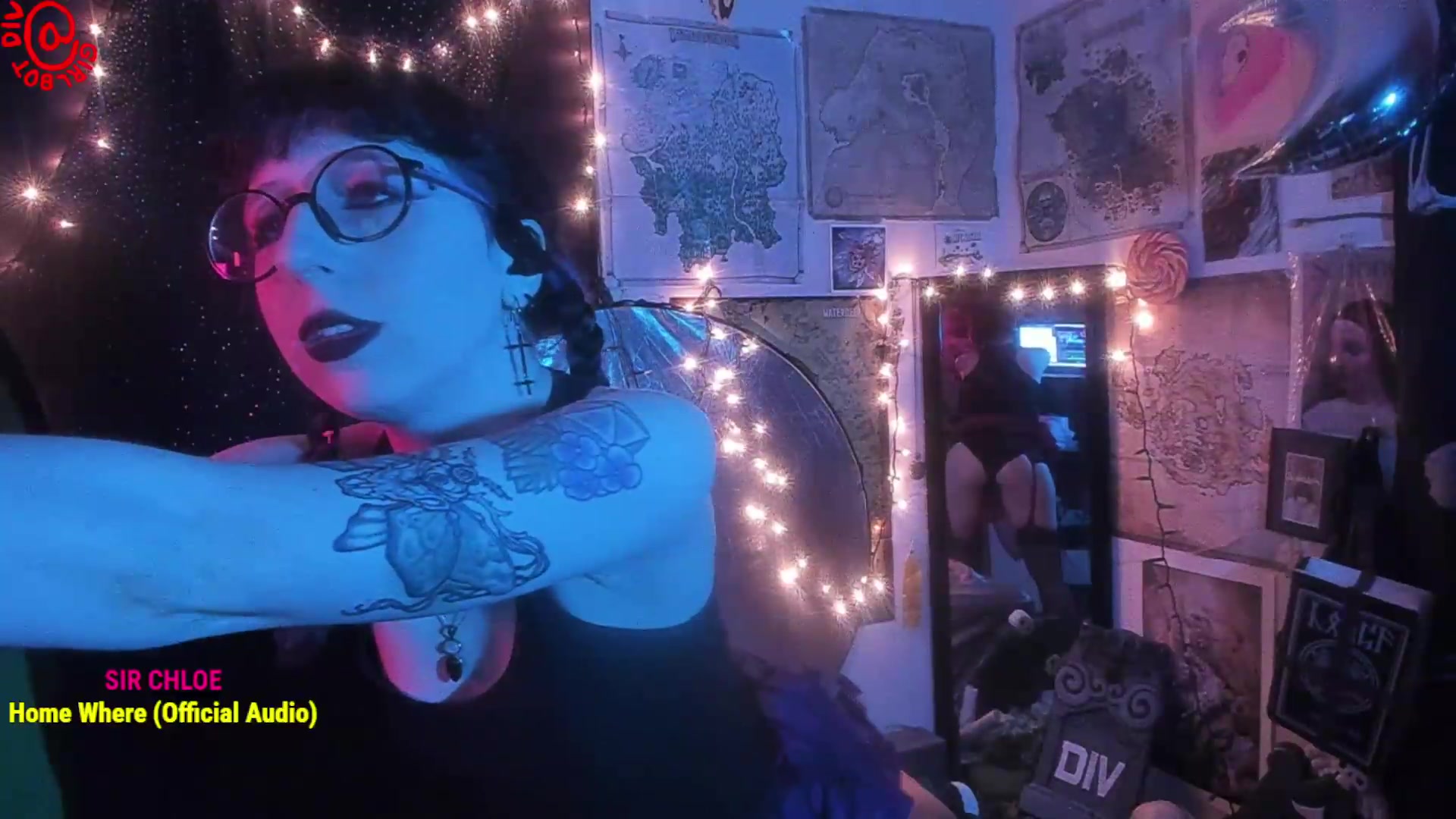 Gallery image thumbnail from girlbotDiv's myfreecams stream on, 08/22/2026, 23:04 image 16 of 20