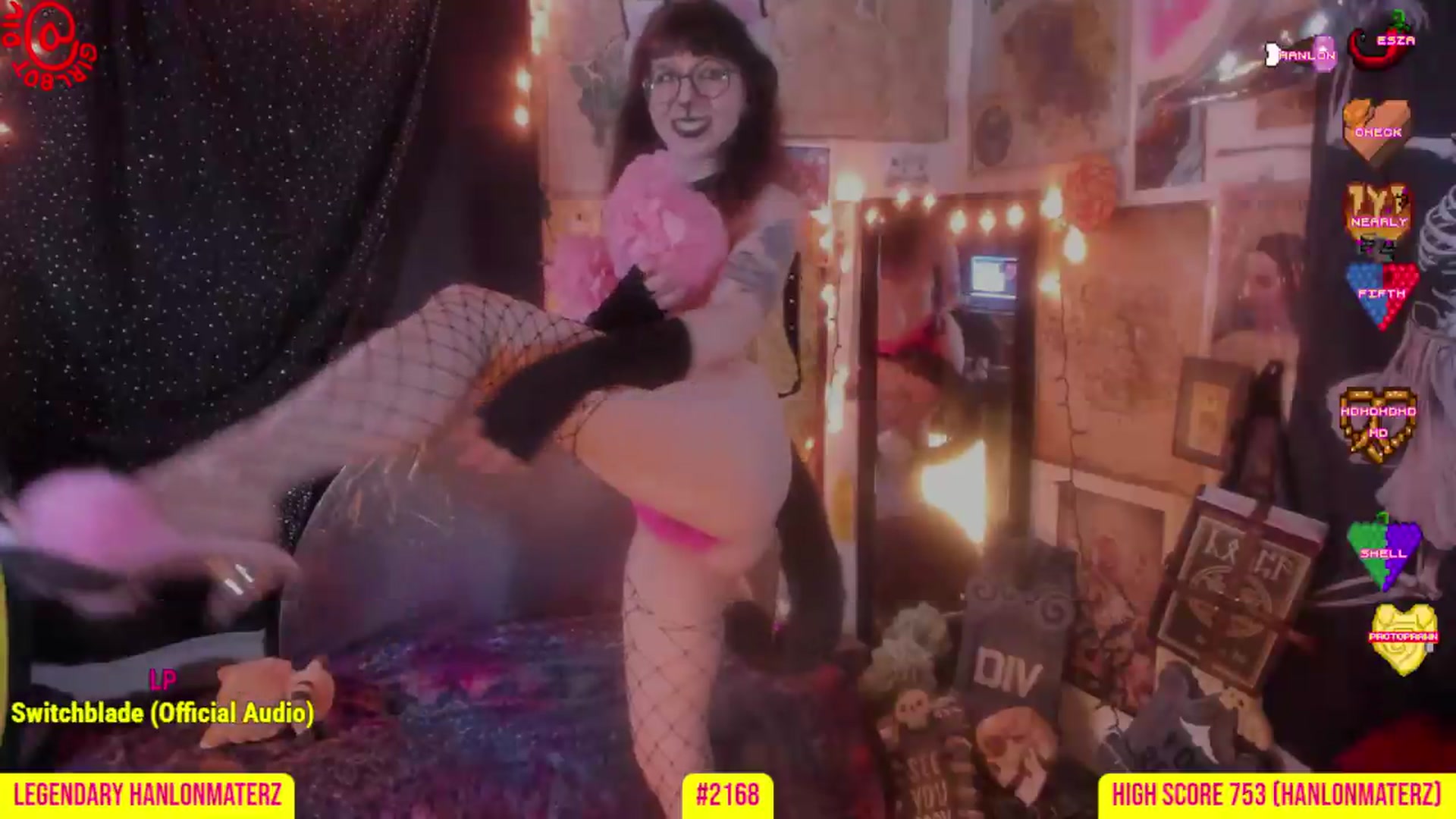 Gallery image thumbnail from girlbotDiv's myfreecams stream on, 08/30/2026, 01:03 image 17 of 20