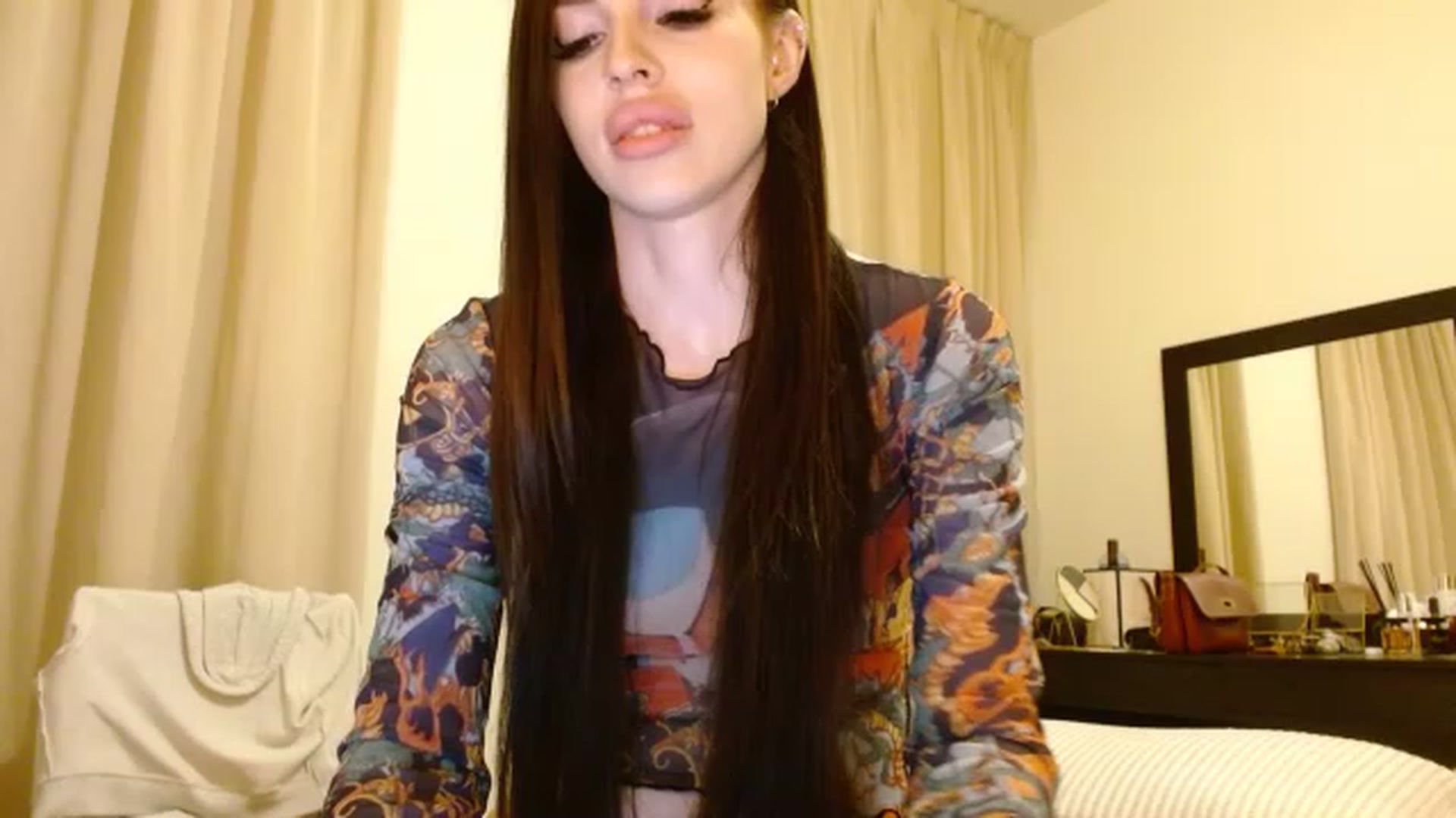 Gallery image thumbnail from girlis_shit's myfreecams stream on, 11/27/2022, 04:49 image 18 of 20