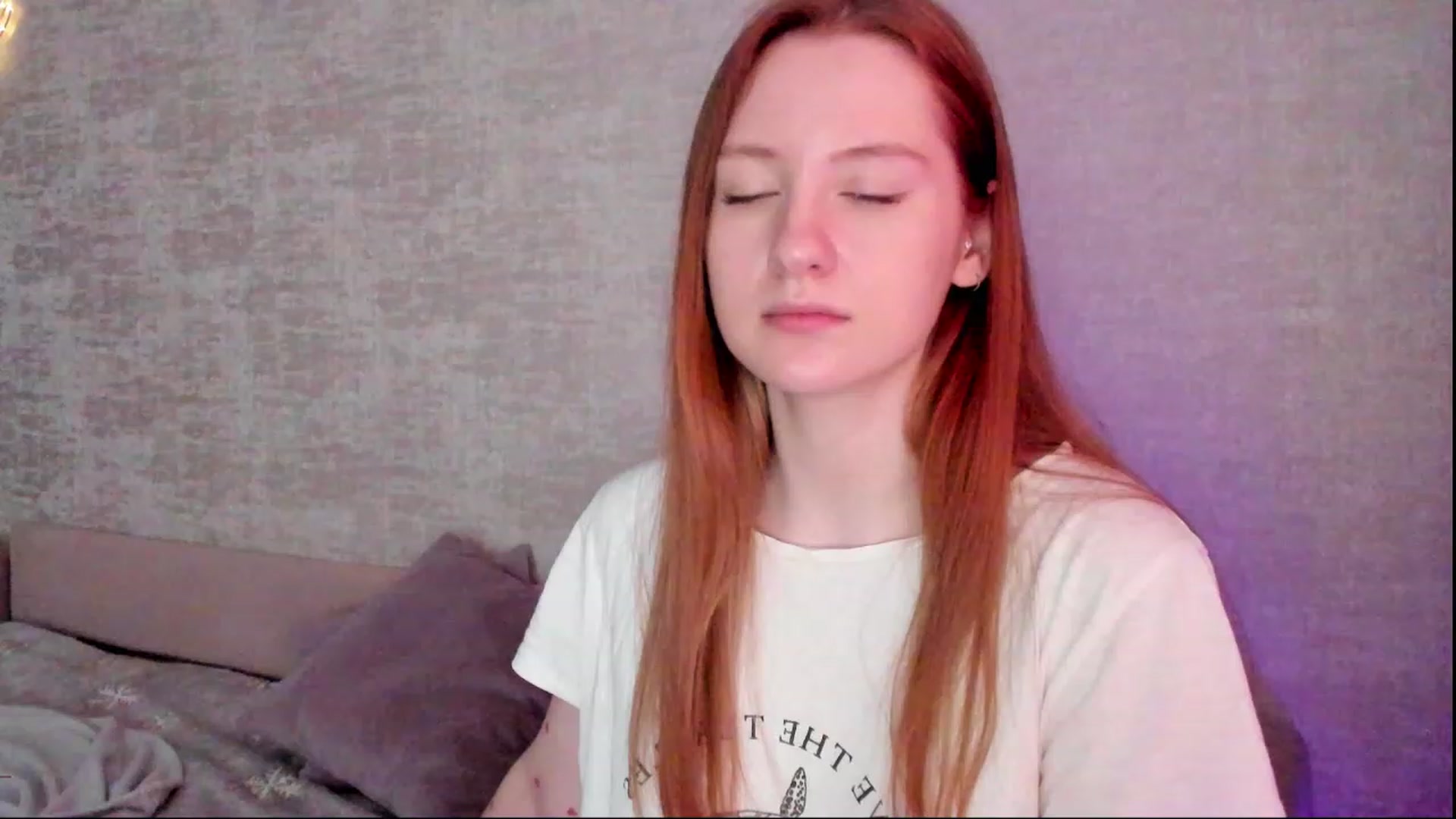 Gallery image thumbnail from girlyAlicey's myfreecams stream on, 03/15/2024, 04:47 image 15 of 20