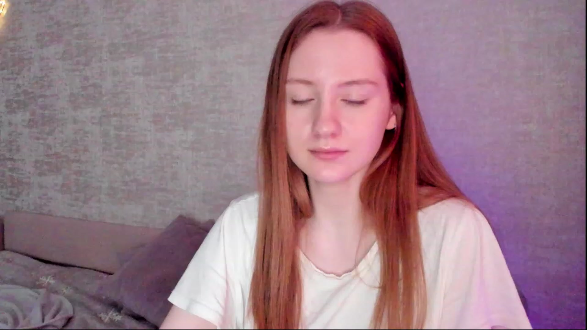 Gallery image thumbnail from girlyAlicey's myfreecams stream on, 03/15/2024, 04:47 image 12 of 20