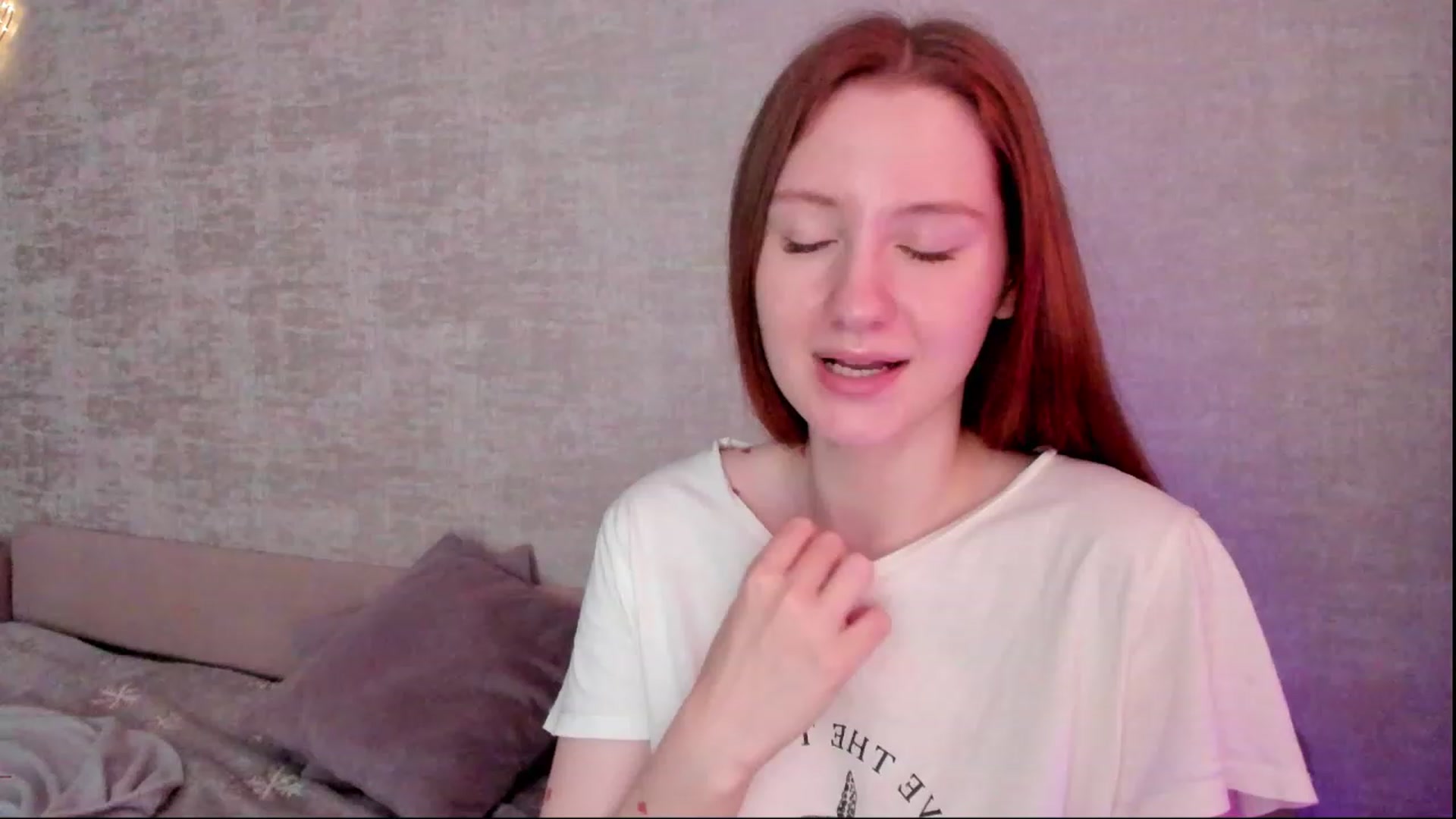 Gallery image thumbnail from girlyAlicey's myfreecams stream on, 03/15/2024, 04:47 image 10 of 20