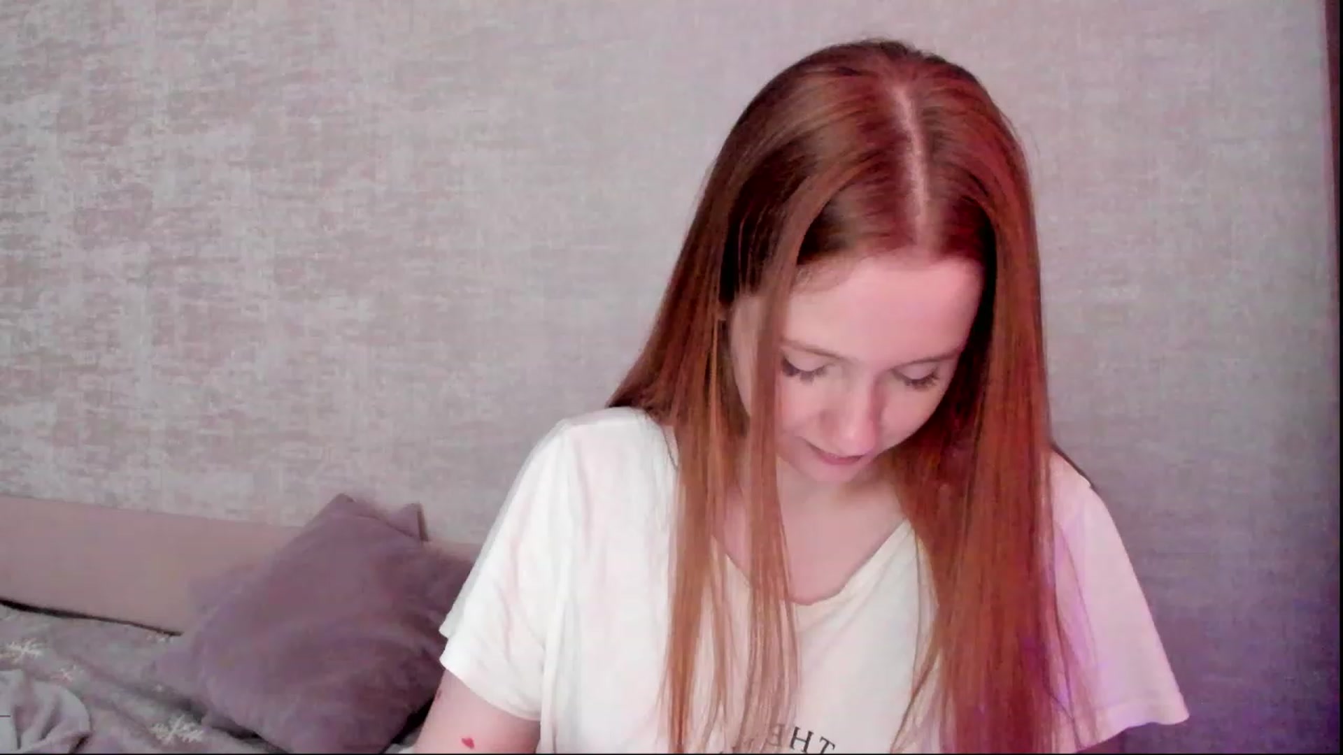Gallery image thumbnail from girlyAlicey's myfreecams stream on, 03/15/2024, 05:16 image 8 of 20