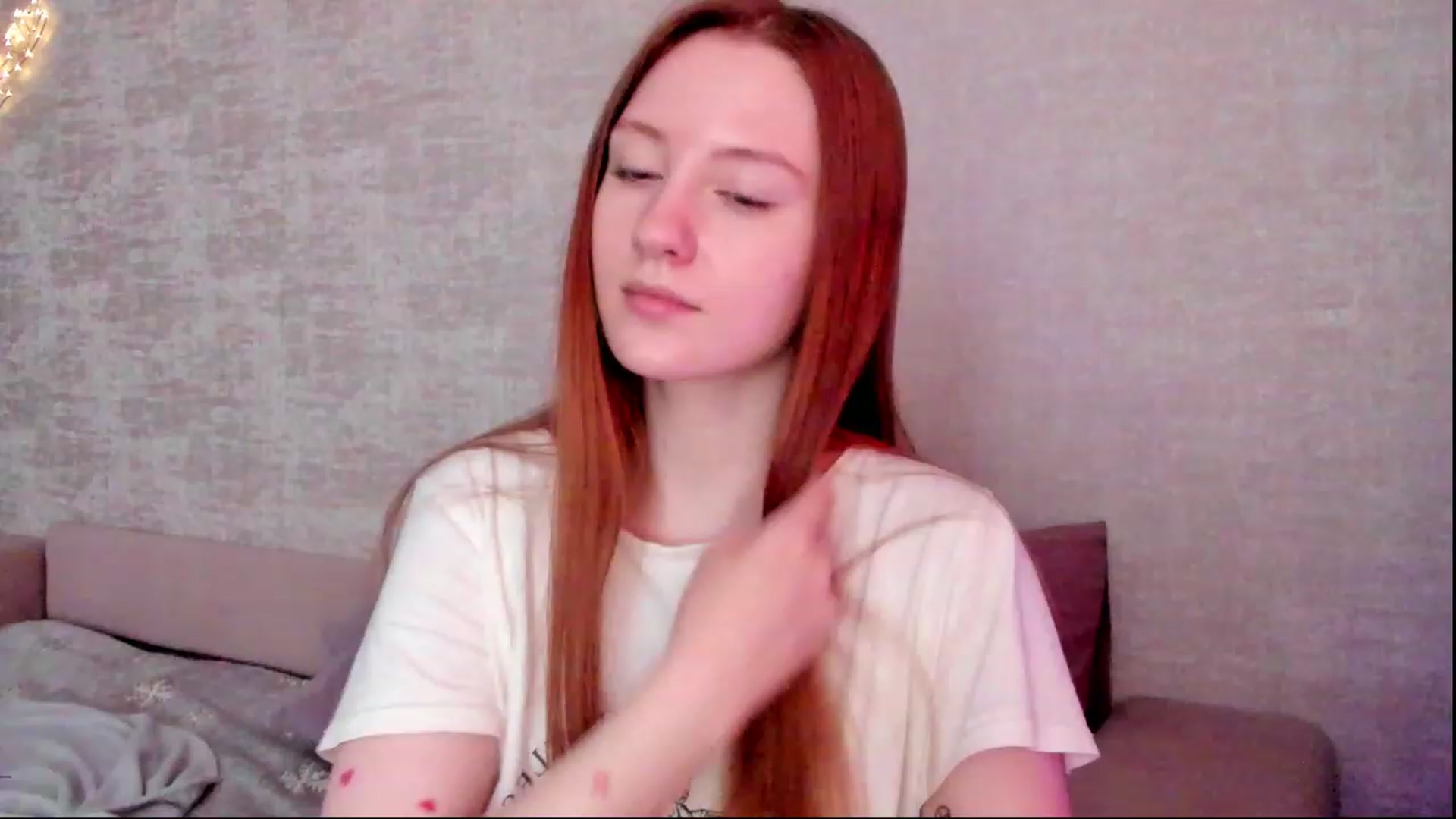 Gallery image thumbnail from girlyAlicey's myfreecams stream on, 03/15/2024, 05:16 image 14 of 20