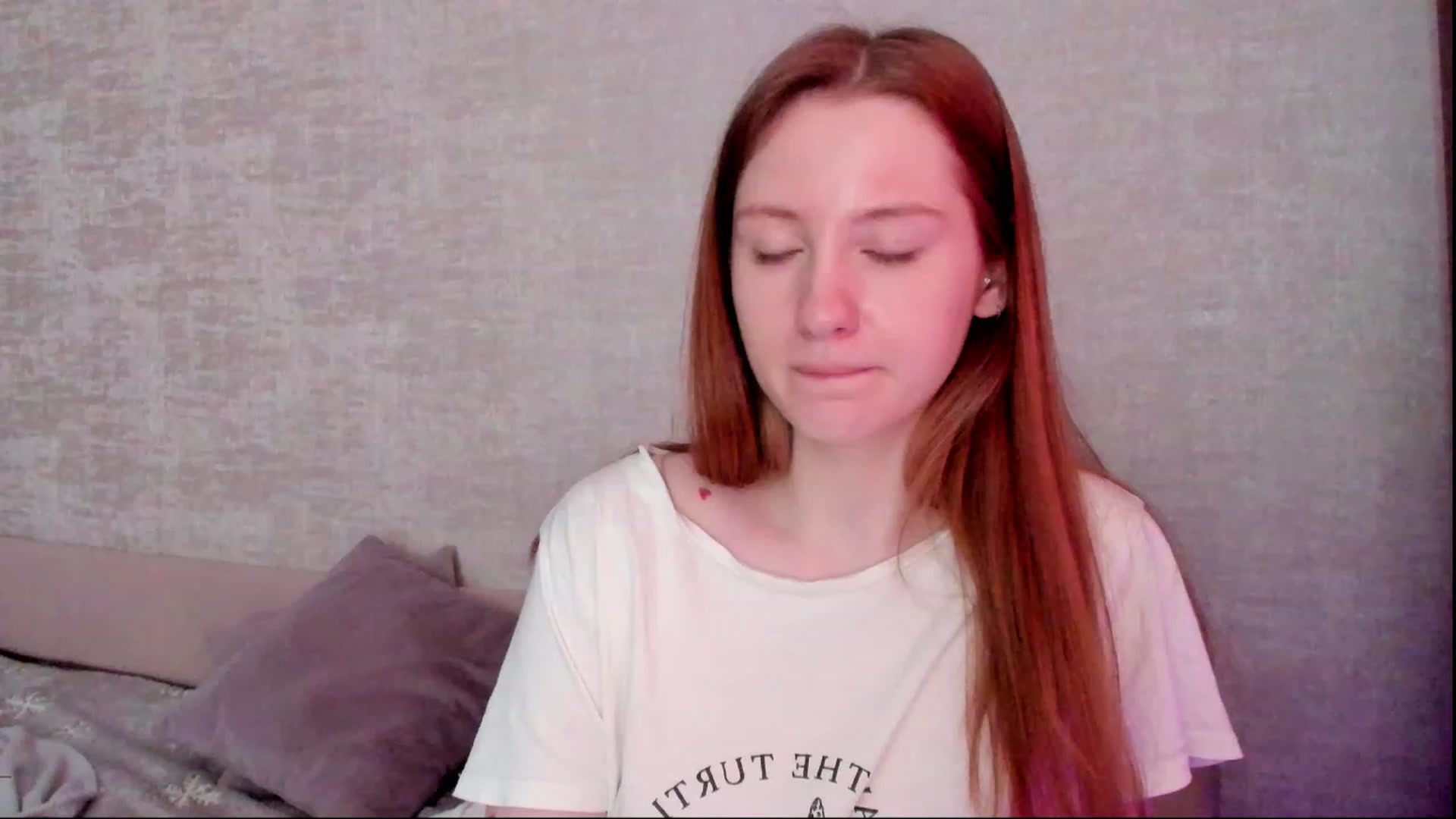 Gallery image thumbnail from girlyAlicey's myfreecams stream on, 03/15/2024, 05:16 image 10 of 20