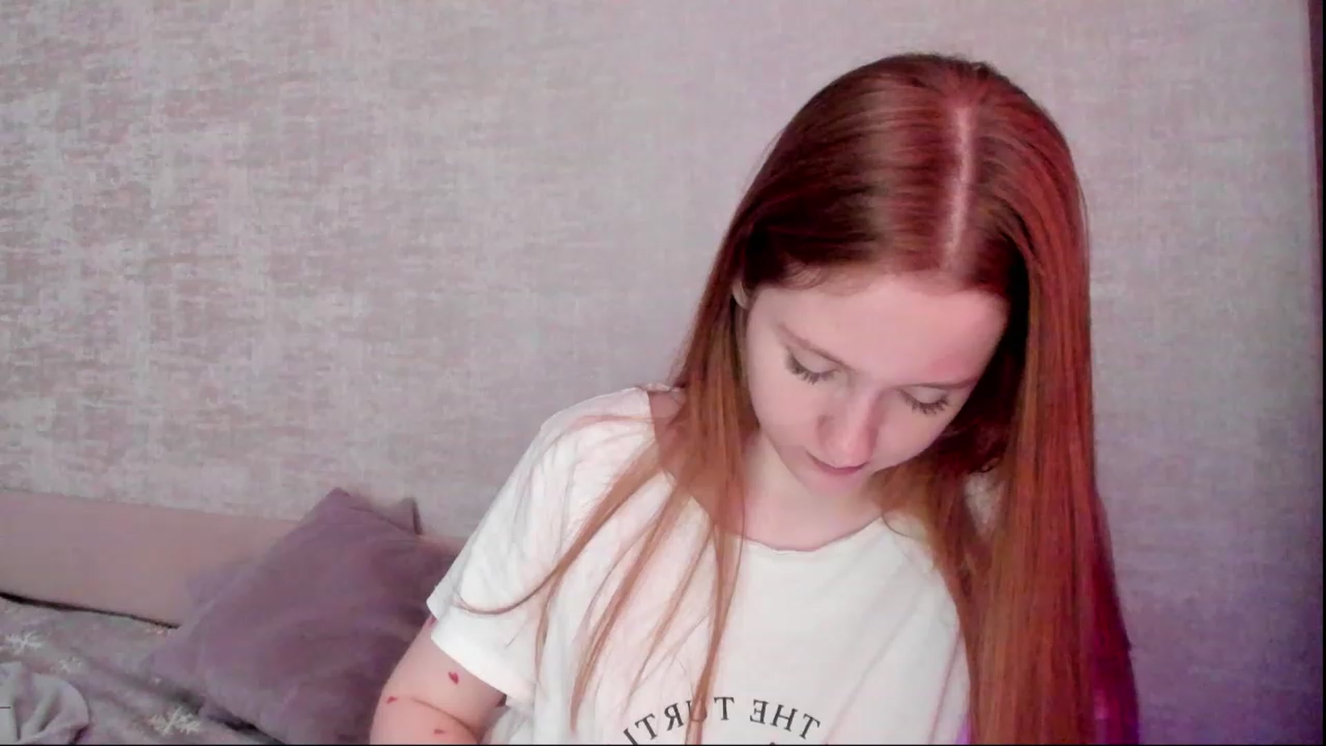Gallery image thumbnail from girlyAlicey's myfreecams stream on, 03/15/2024, 05:16 image 9 of 20