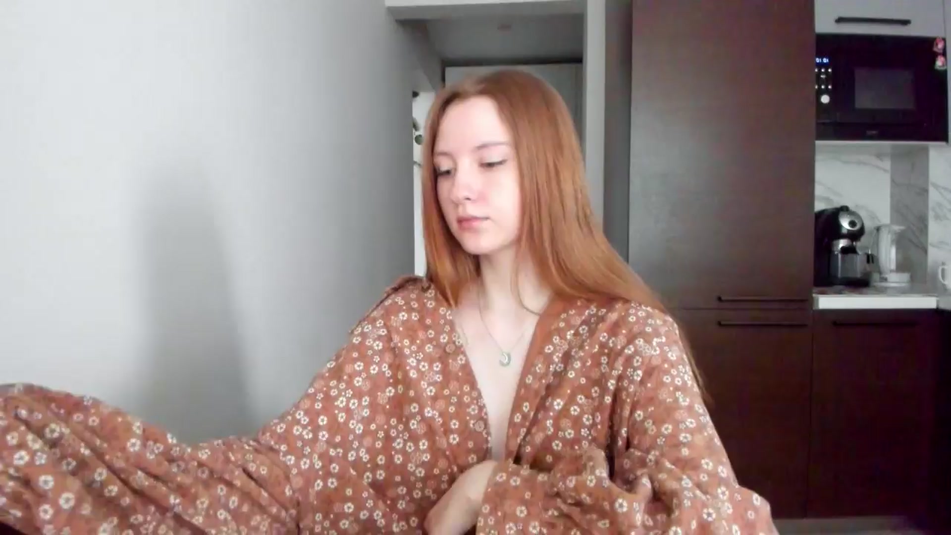 Gallery image thumbnail from girlyAlicey's myfreecams stream on, 03/25/2024, 06:01 image 1 of 20
