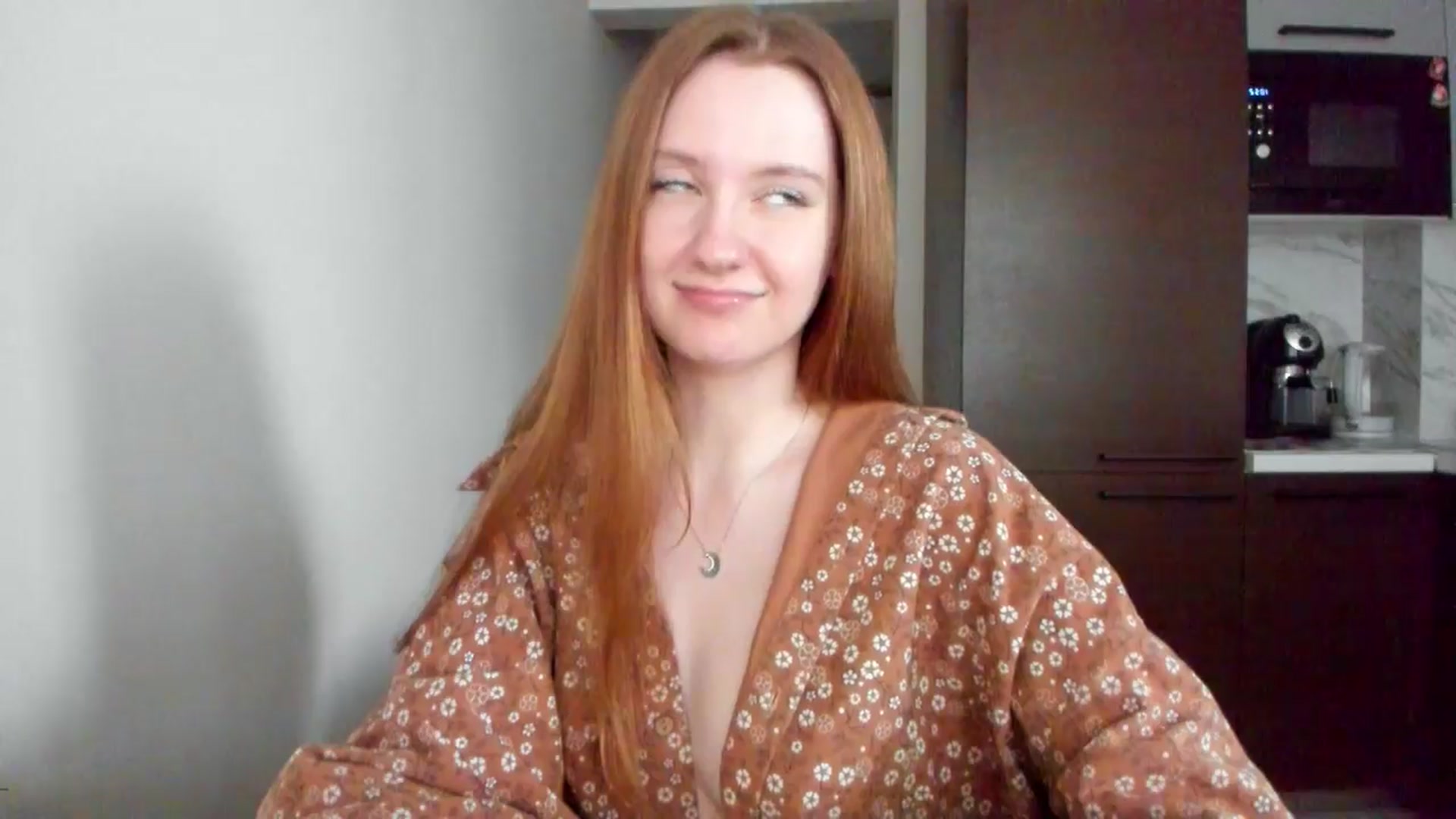 Gallery image thumbnail from girlyAlicey's myfreecams stream on, 03/25/2024, 06:01 image 6 of 20