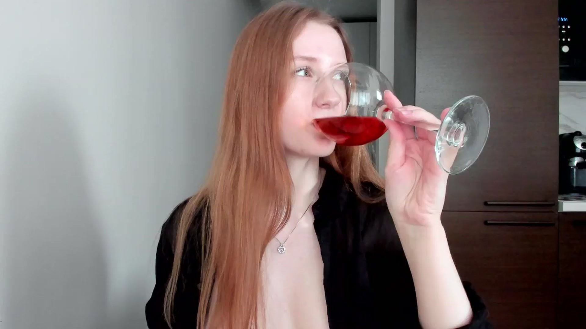 Gallery image thumbnail from girlyAlicey's myfreecams stream on, 04/01/2024, 05:43 image 15 of 20