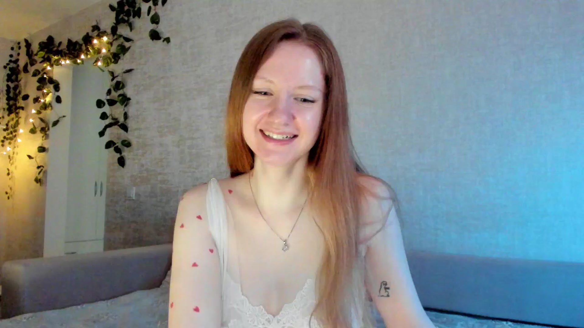 Gallery image thumbnail from girlyAlicey's myfreecams stream on, 06/02/2024, 04:59 image 10 of 20