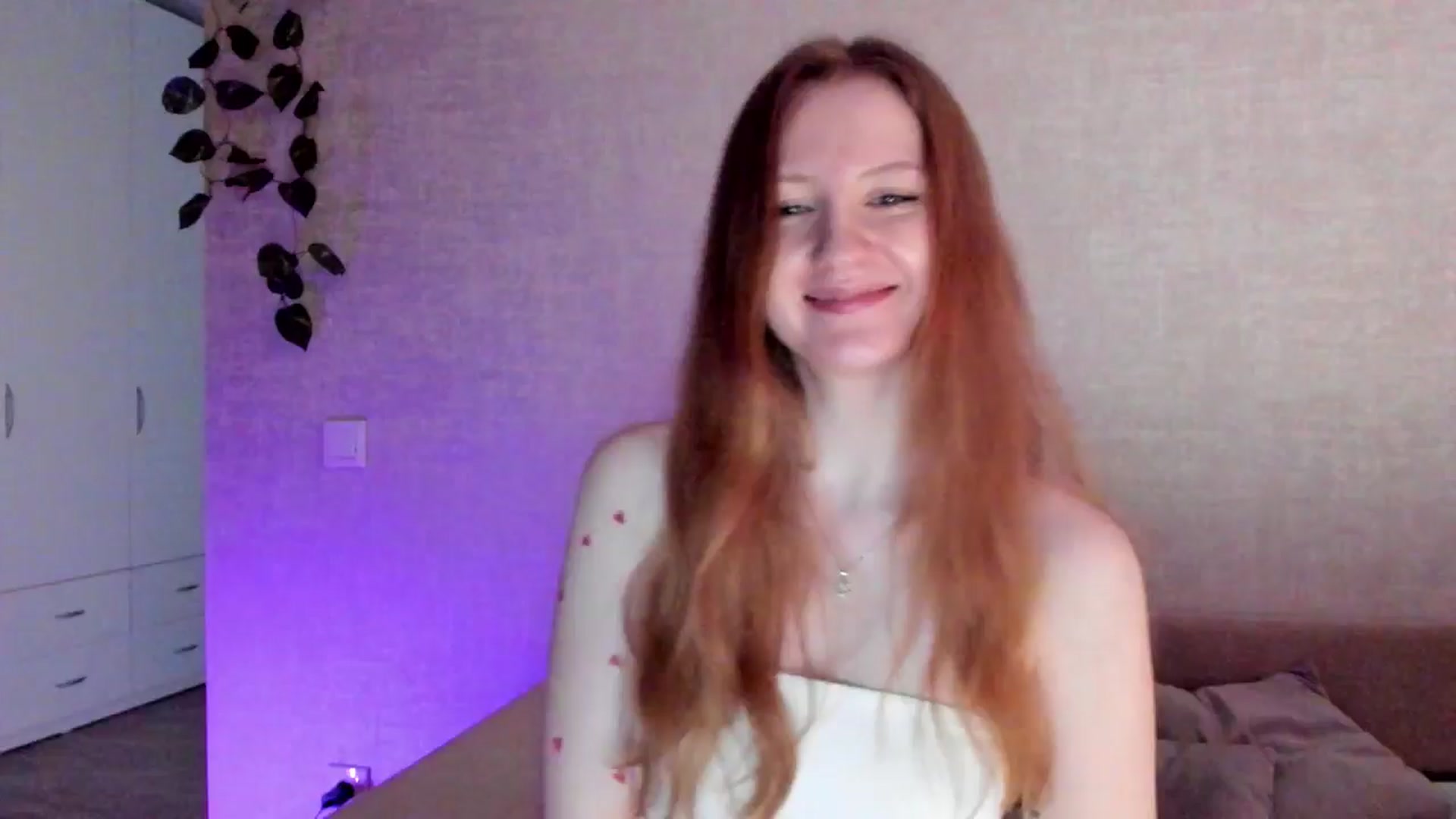 Gallery image thumbnail from girlyAlicey's myfreecams stream on, 06/09/2024, 05:57 image 14 of 20