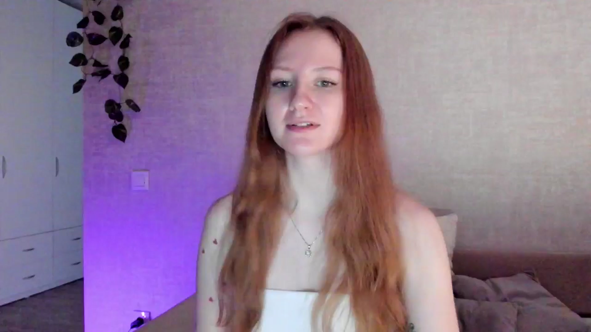 Gallery image thumbnail from girlyAlicey's myfreecams stream on, 06/09/2024, 05:57 image 7 of 20