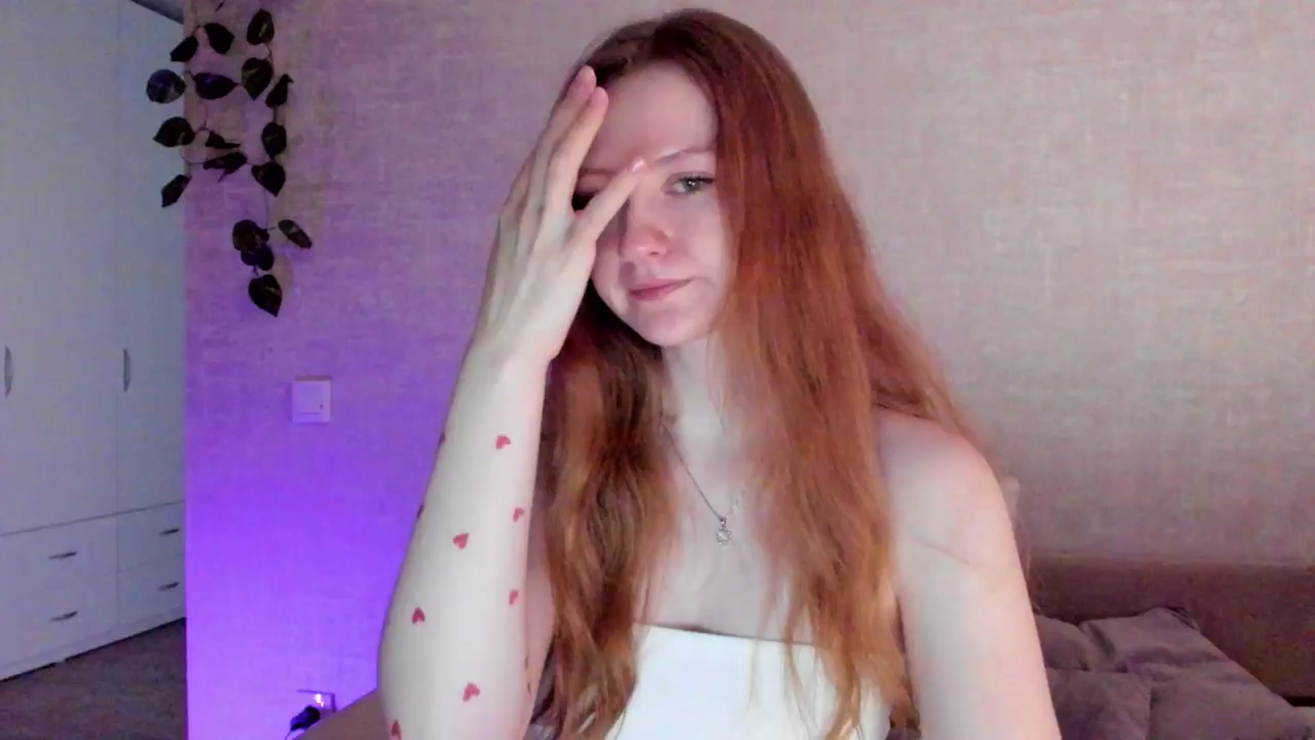 Gallery image thumbnail from girlyAlicey's myfreecams stream on, 06/09/2024, 05:57 image 13 of 20