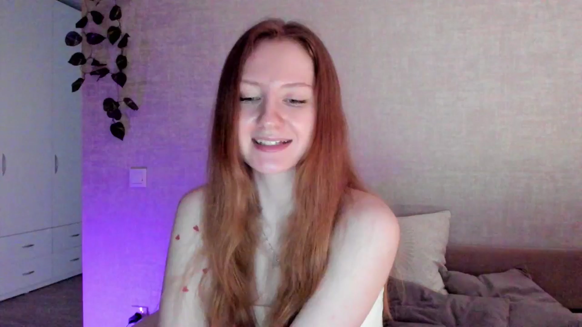 Gallery image thumbnail from girlyAlicey's myfreecams stream on, 06/09/2024, 05:57 image 6 of 20