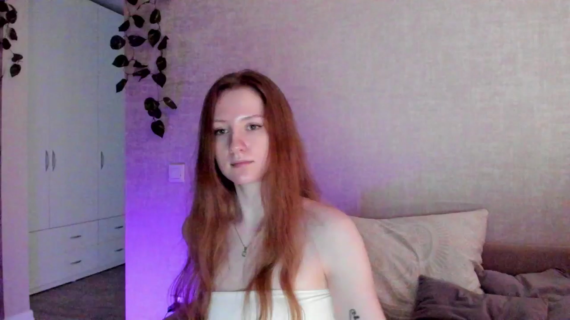 Gallery image thumbnail from girlyAlicey's myfreecams stream on, 06/09/2024, 05:57 image 17 of 20