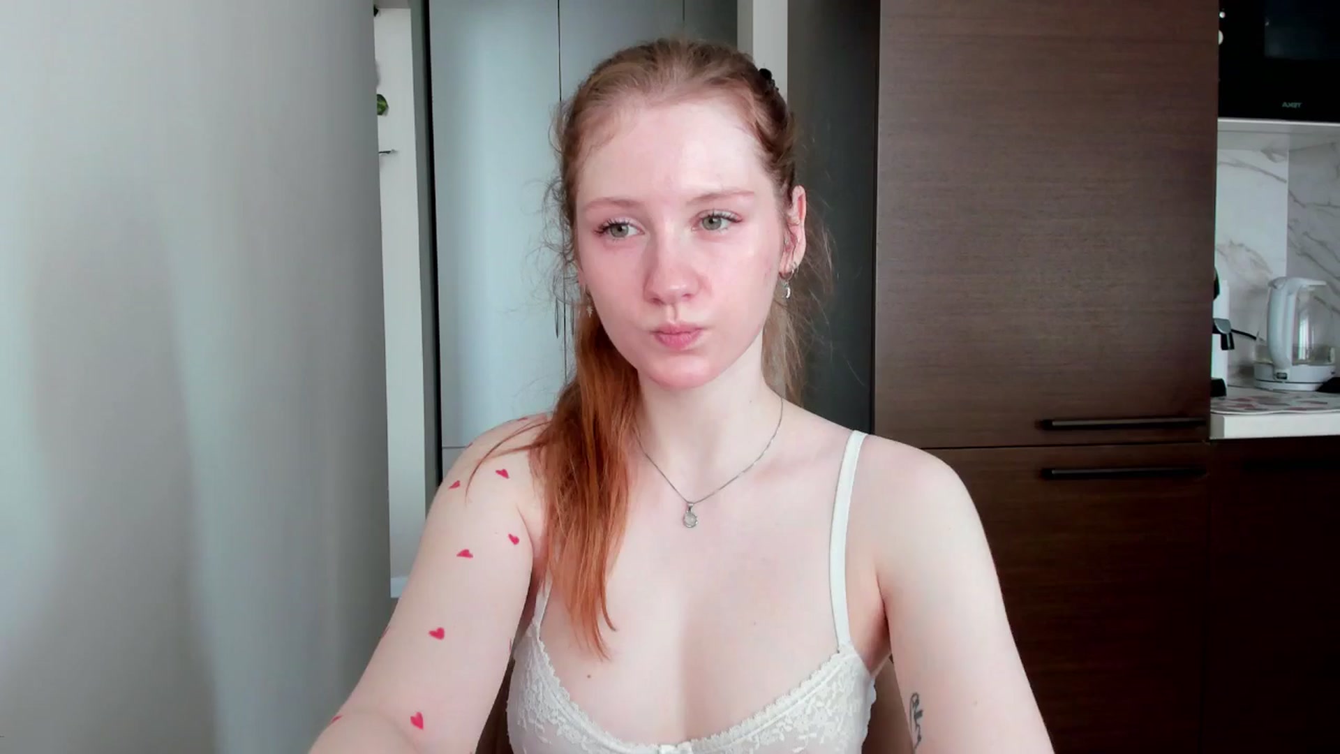 Gallery image thumbnail from girlyAlicey's myfreecams stream on, 06/30/2024, 02:31 image 7 of 20