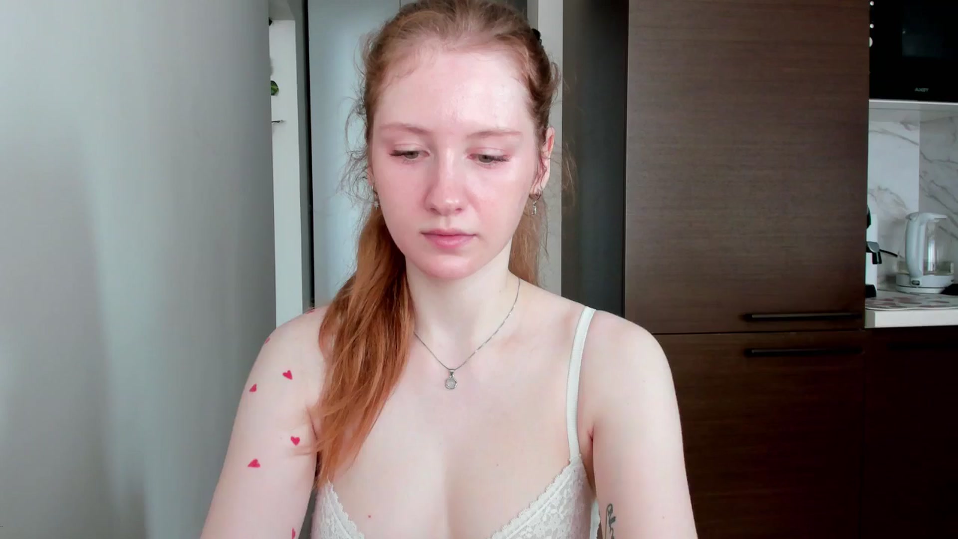 Gallery image thumbnail from girlyAlicey's myfreecams stream on, 06/30/2024, 02:31 image 19 of 20
