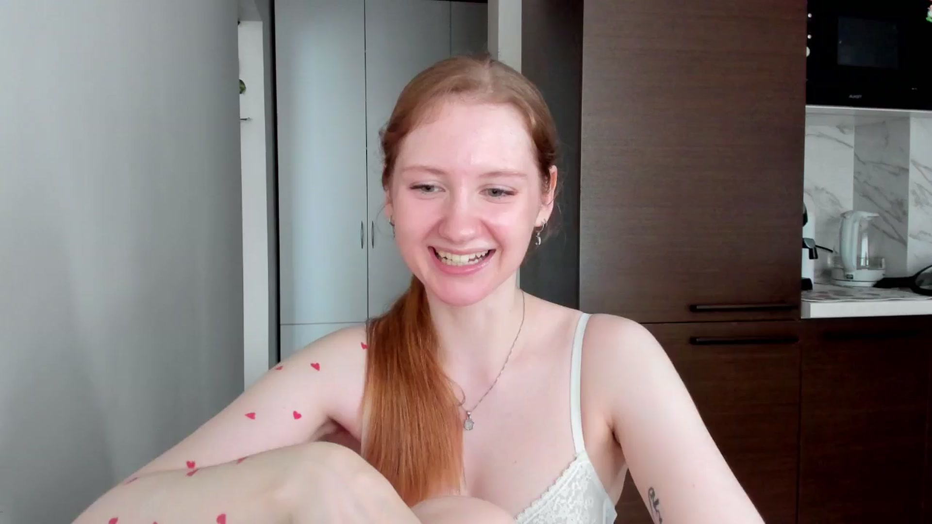 Gallery image thumbnail from girlyAlicey's myfreecams stream on, 06/30/2024, 05:28 image 19 of 20