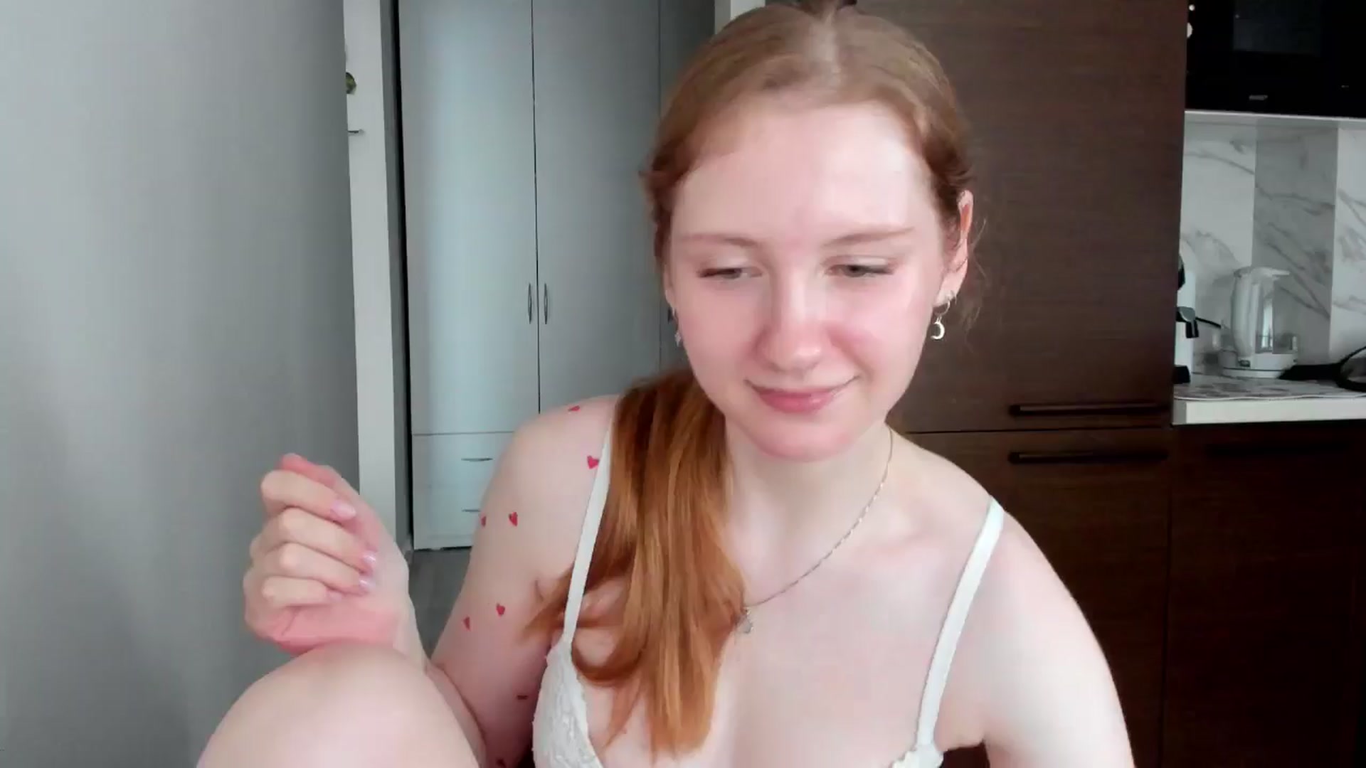 Gallery image thumbnail from girlyAlicey's myfreecams stream on, 06/30/2024, 05:28 image 6 of 20