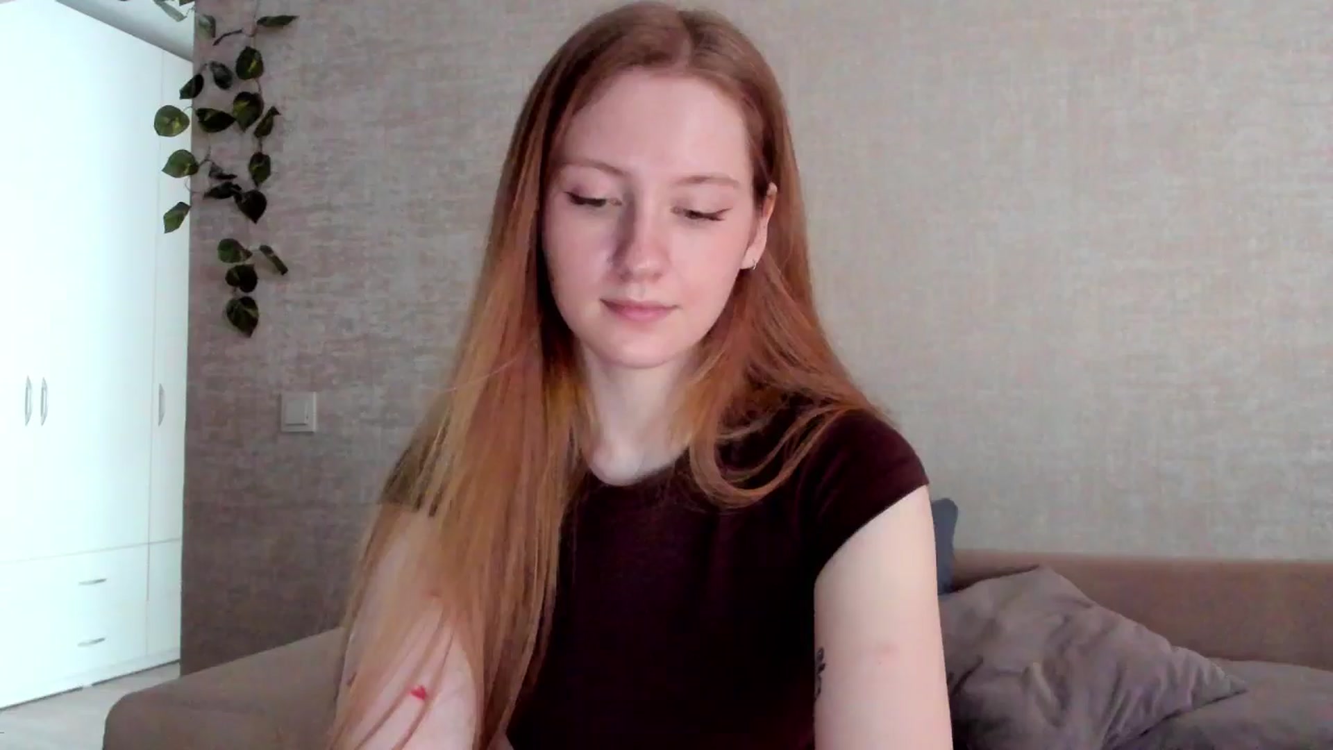 Gallery image thumbnail from girlyAlicey's myfreecams stream on, 07/28/2024, 05:56 image 6 of 20
