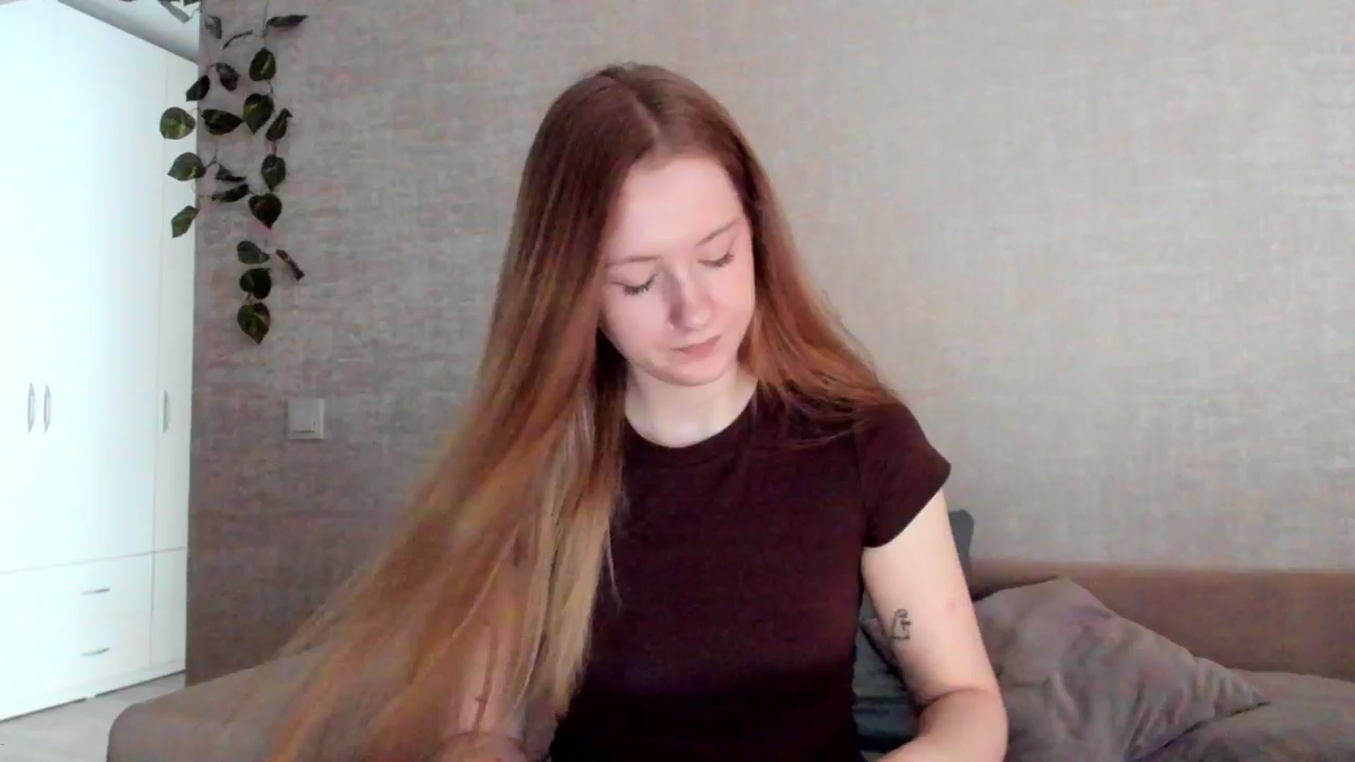 Gallery image thumbnail from girlyAlicey's myfreecams stream on, 07/28/2024, 05:56 image 8 of 20