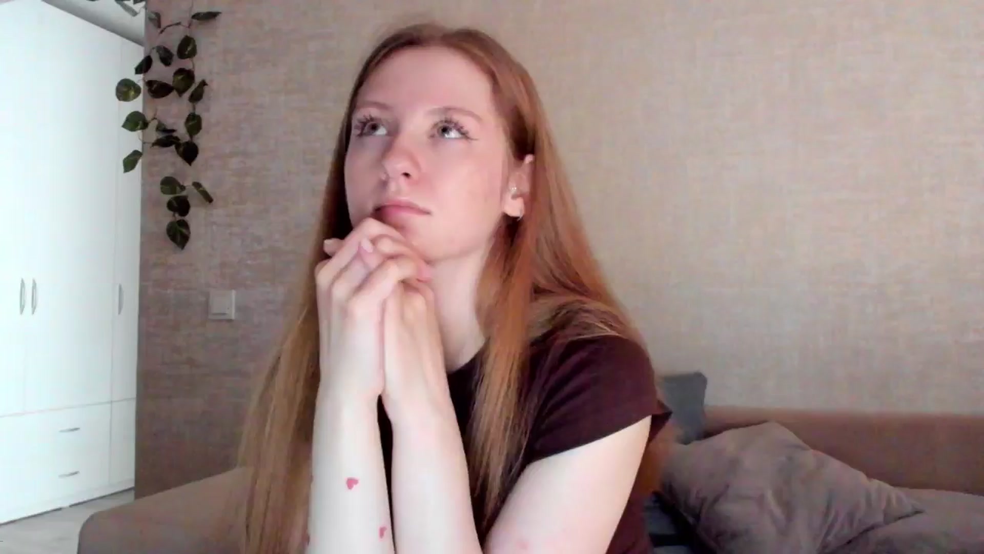 Gallery image thumbnail from girlyAlicey's myfreecams stream on, 07/28/2024, 05:56 image 11 of 20