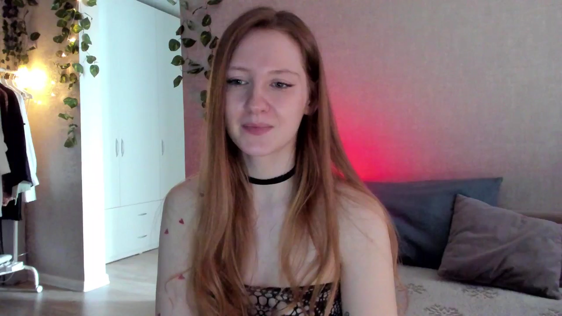 Gallery image thumbnail from girlyAlicey's myfreecams stream on, 10/14/2024, 05:20 image 12 of 20