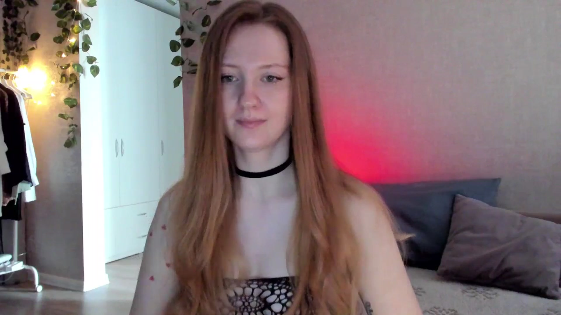 Gallery image thumbnail from girlyAlicey's myfreecams stream on, 10/14/2024, 05:20 image 17 of 20