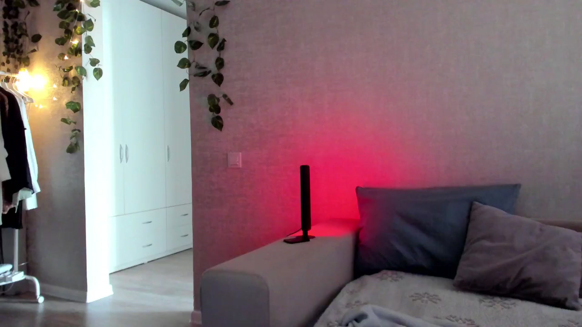 Gallery image thumbnail from girlyAlicey's myfreecams stream on, 10/14/2024, 05:20 image 10 of 20