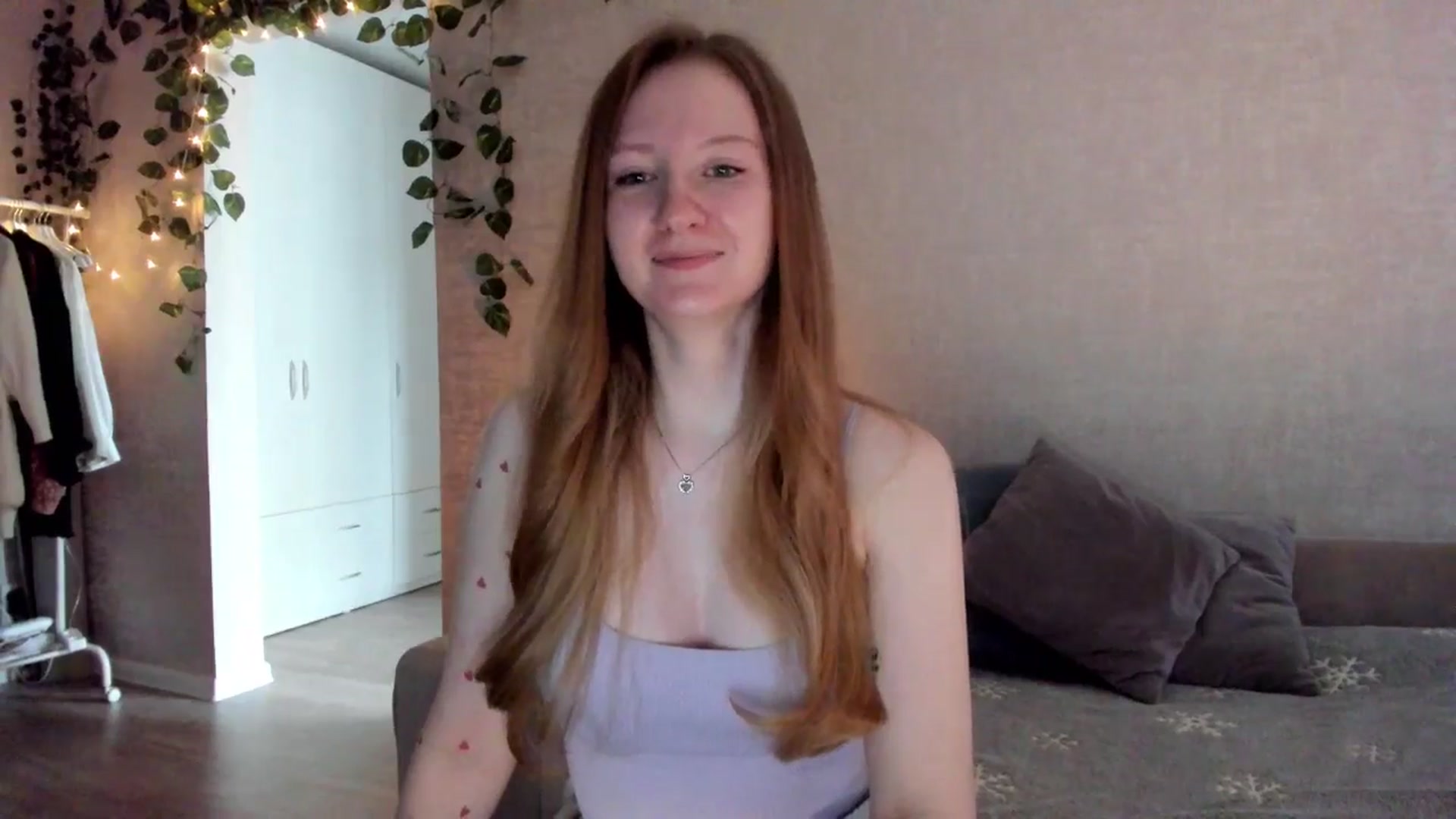 Gallery image thumbnail from girlyAlicey's myfreecams stream on, 11/18/2024, 05:09 image 17 of 20