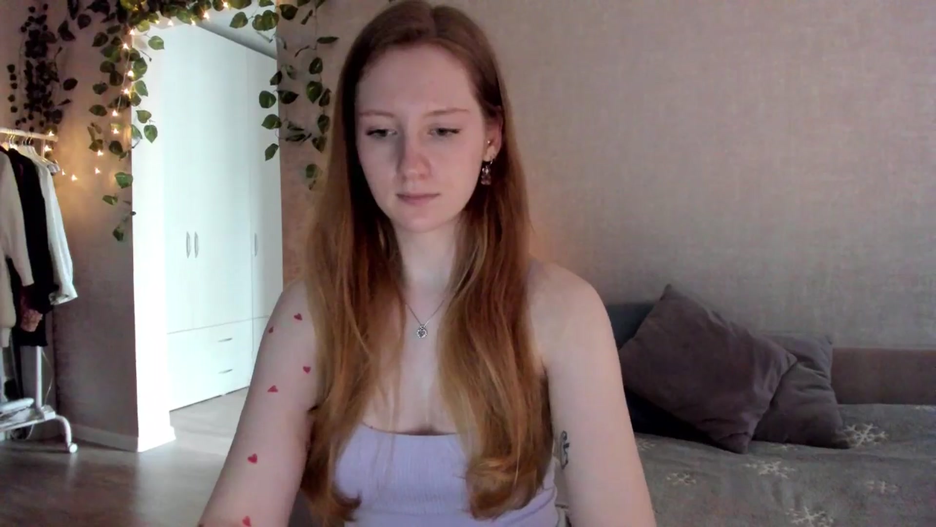 Gallery image thumbnail from girlyAlicey's myfreecams stream on, 11/18/2024, 05:09 image 20 of 20