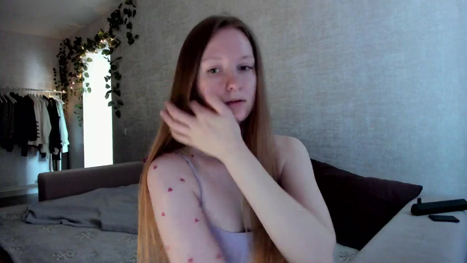 Gallery image thumbnail from girlyAlicey's myfreecams stream on, 11/25/2024, 04:42 image 18 of 20
