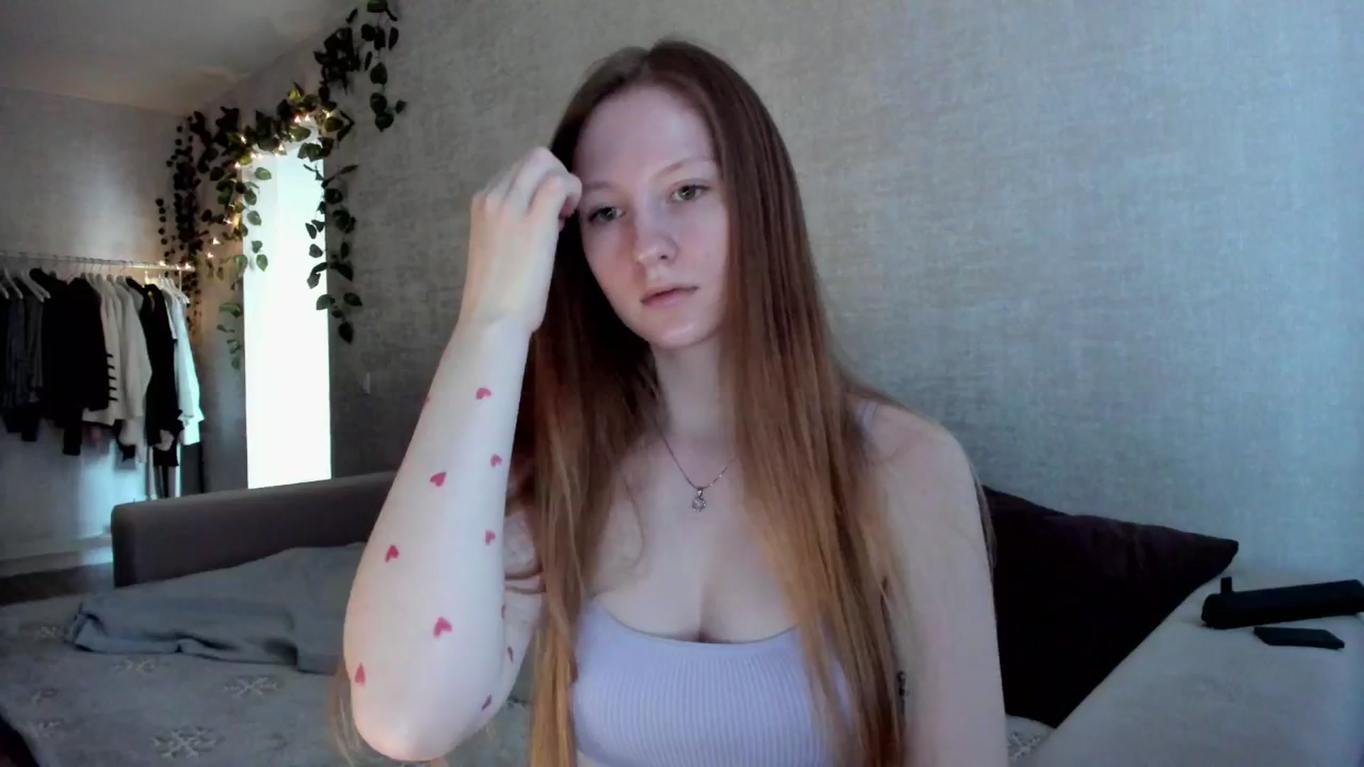 Gallery image thumbnail from girlyAlicey's myfreecams stream on, 11/25/2024, 04:42 image 4 of 20